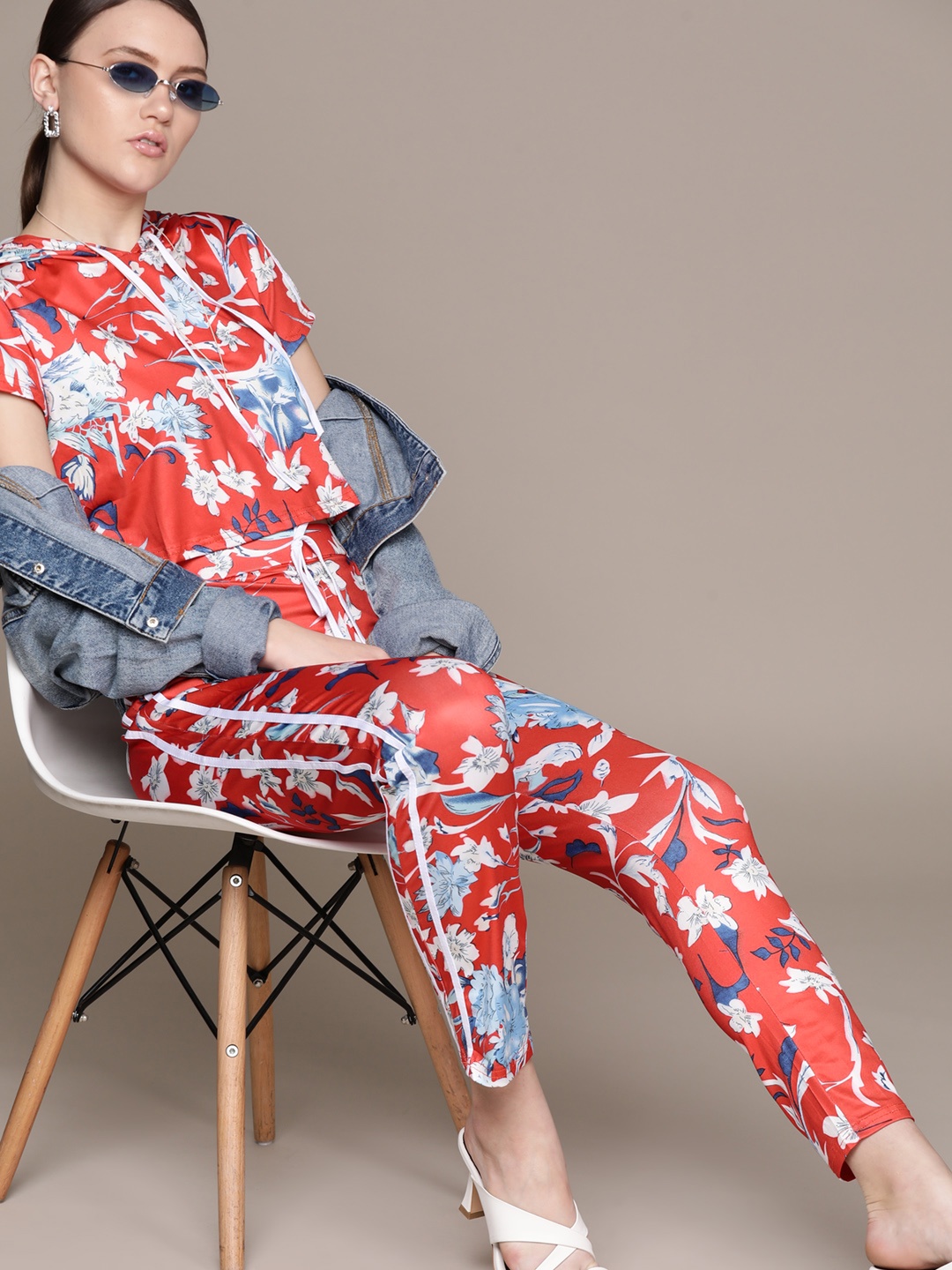 

URBANIC Women Red & Off White Printed T-shirt with Trousers
