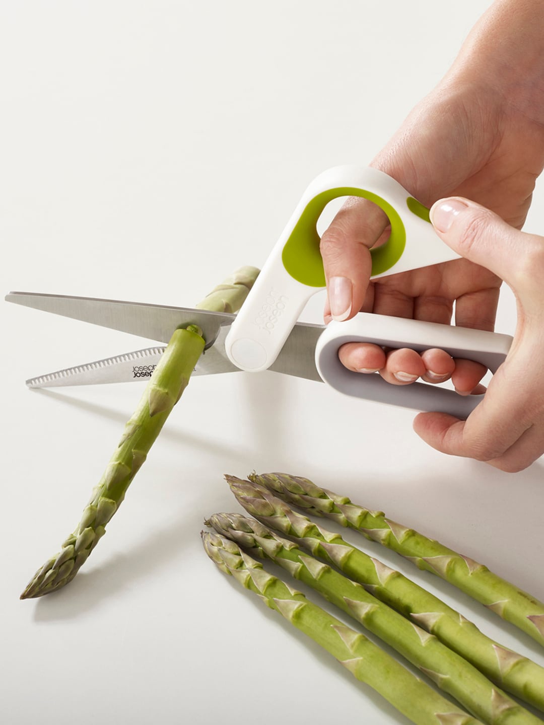 

Joseph Joseph White & Silver-Toned Stainless Steel Scissors