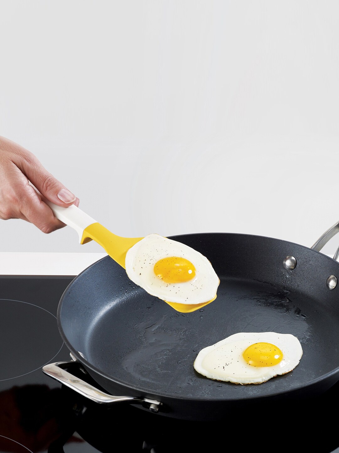 

Joseph Joseph Unisex Yellow & White Elevate Egg Spatula With Integrated Tool Rest