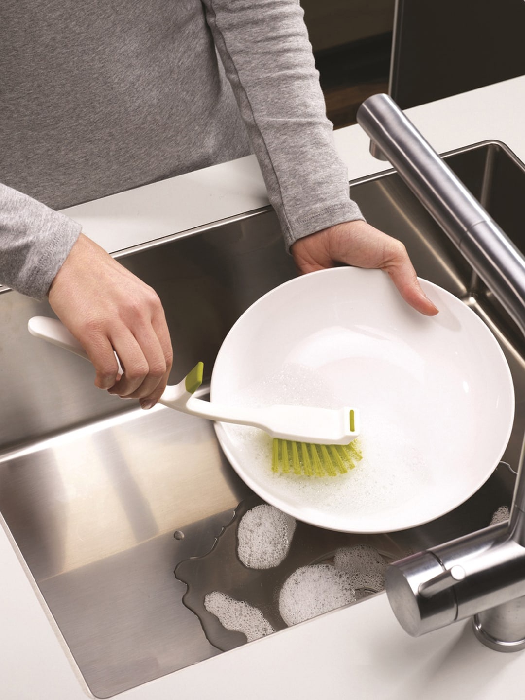 

Joseph Joseph Green & White Solid BPA Free Dish Brush