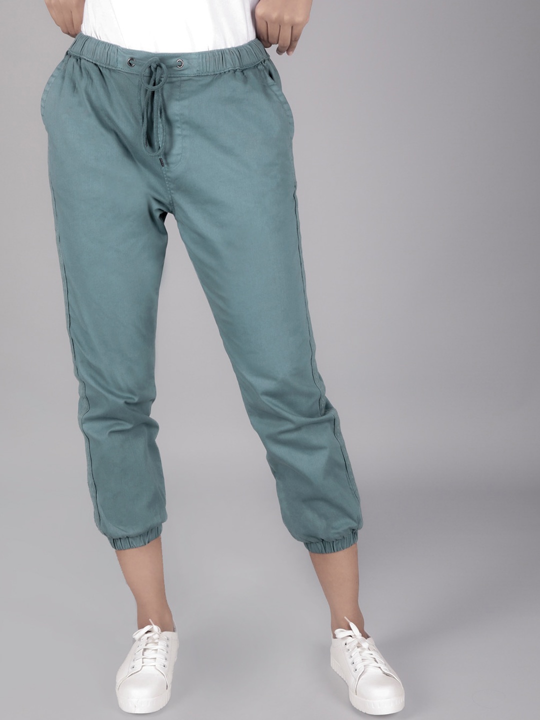 

The Roadster Lifestyle Co Women Blue Joggers Trousers
