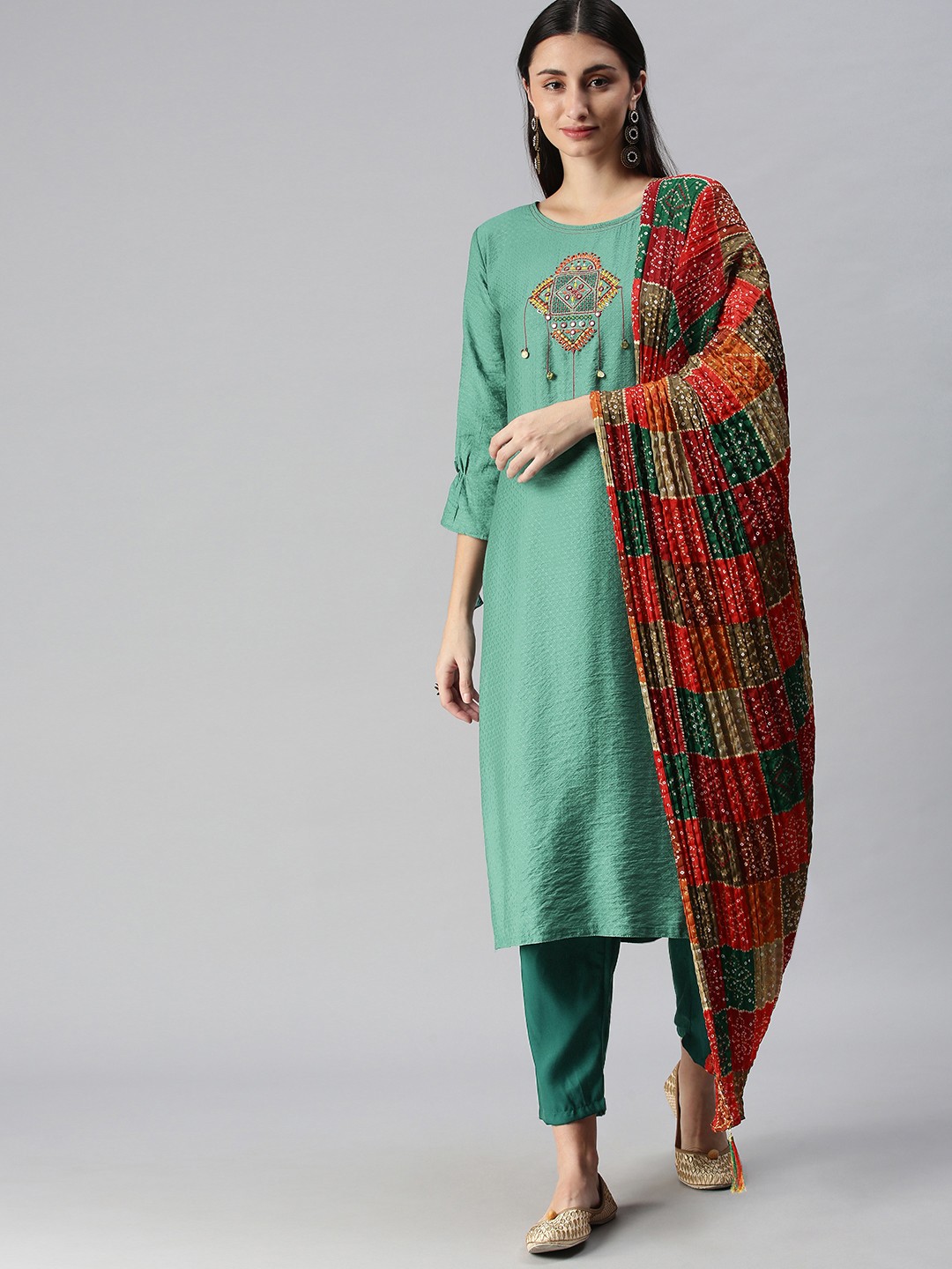 

SheWill Women Sea Green Hand Embroidered Kurta with Trousers & Bandhani Dupatta