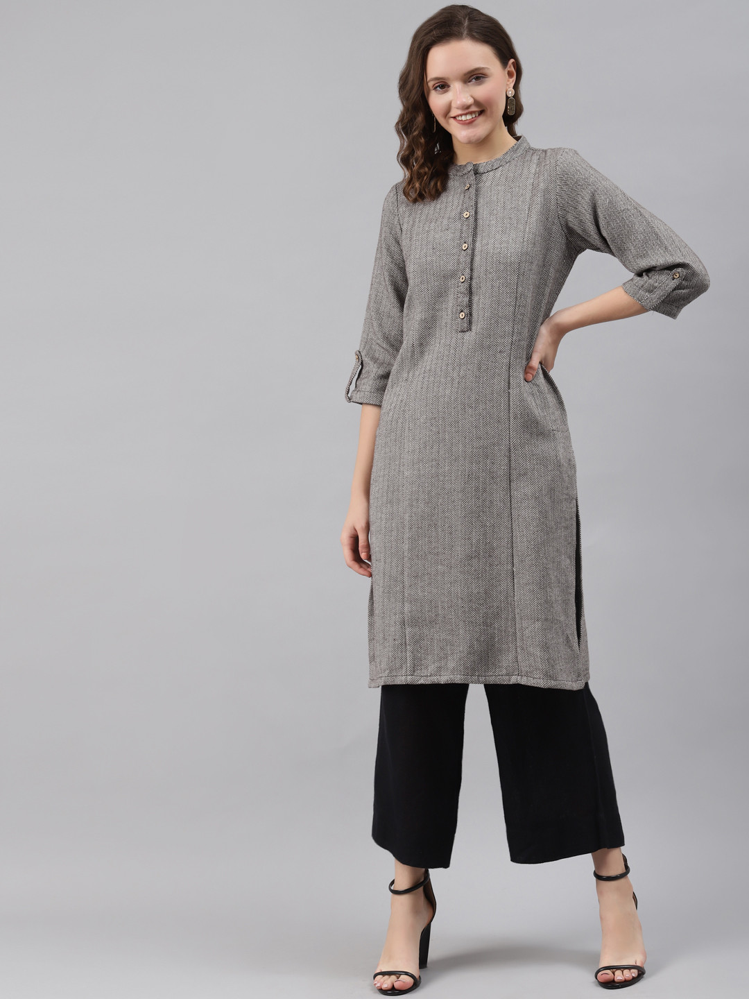 

Ayaany Women Beige & Grey Printed Kurta
