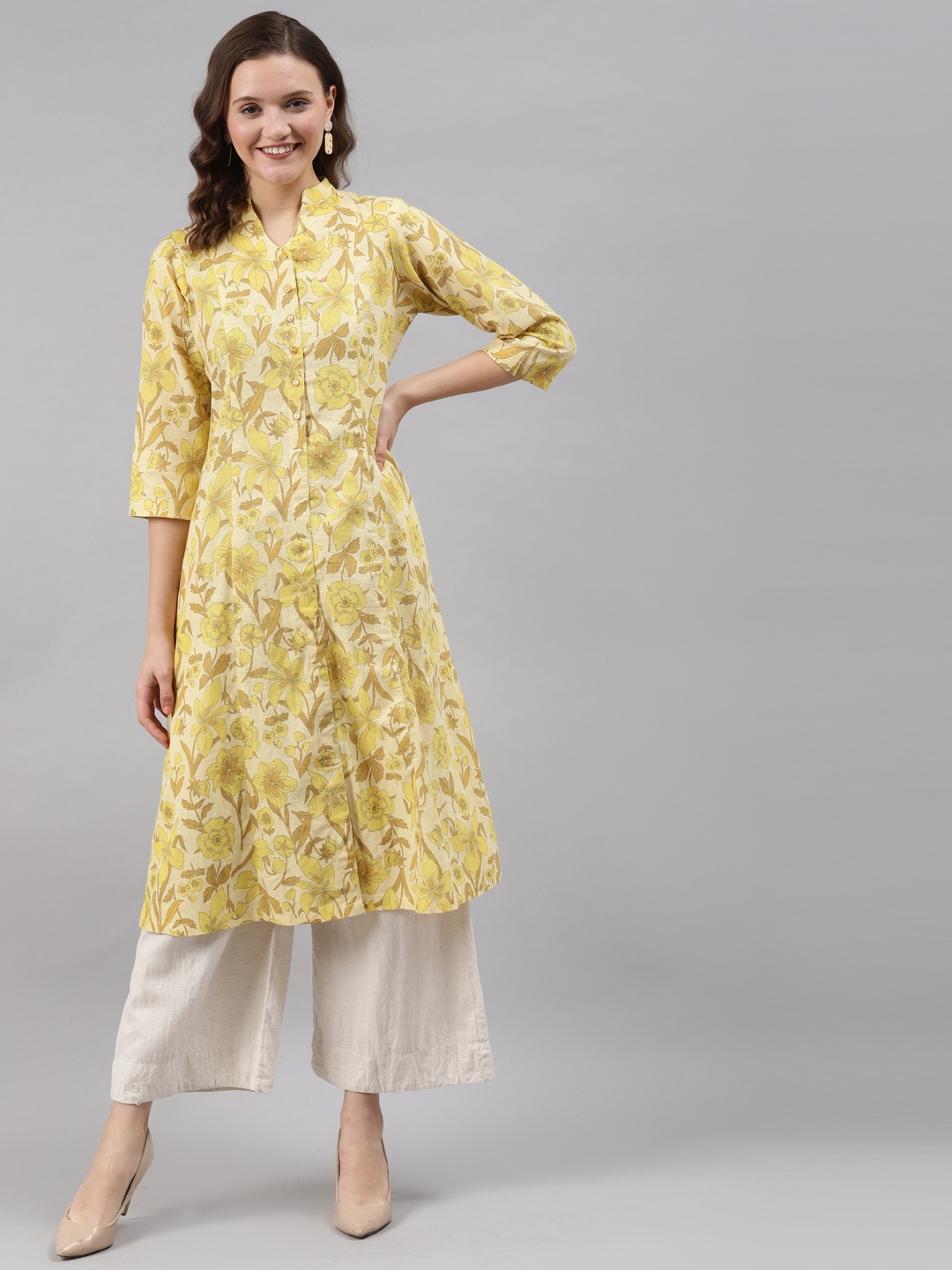 

Ayaany Women Yellow Floral Printed Kurta