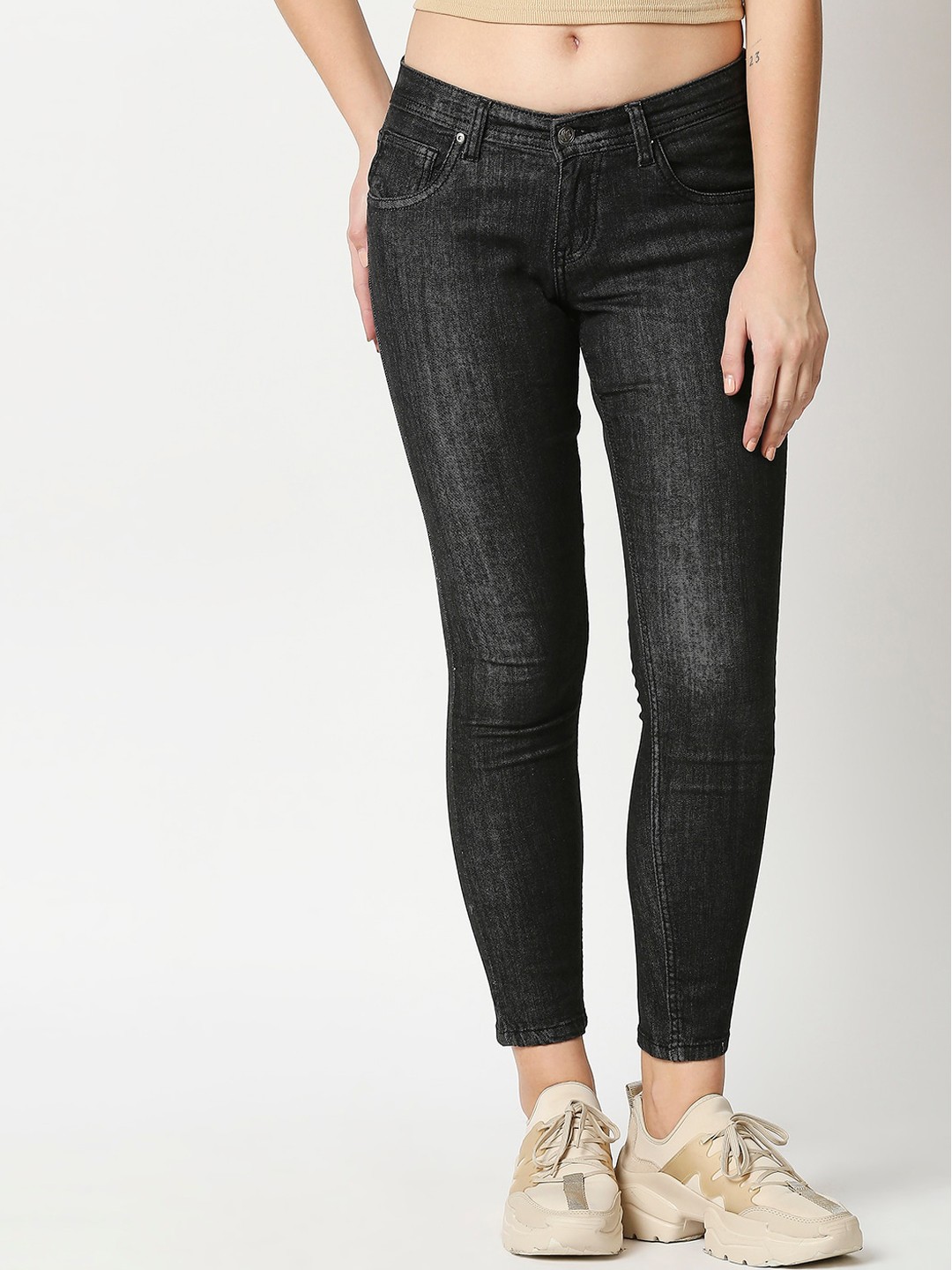 

High Star Women Charcoal Slim Fit Light Fade Cropped Jeans