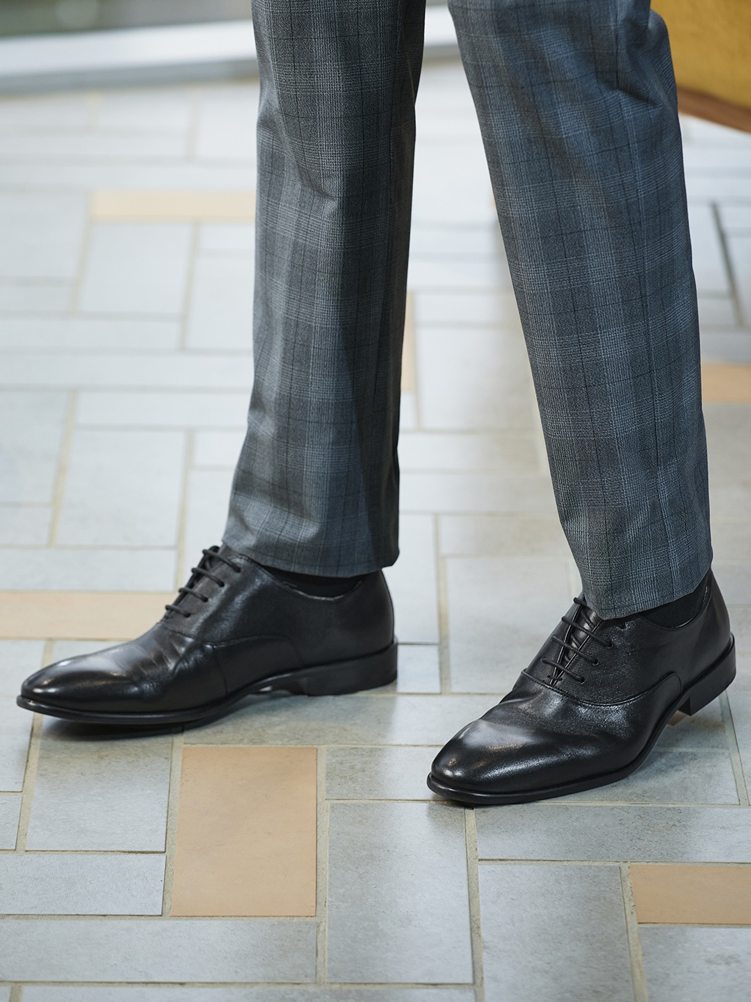 

Arrow Men Solid Leather Formal Oxfords Shoes, Black
