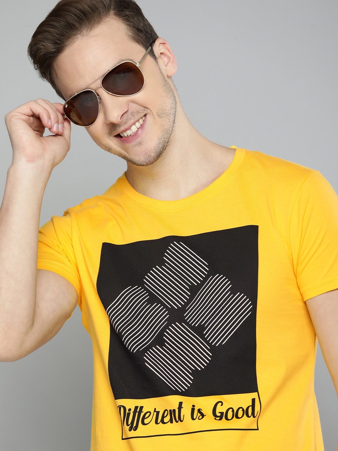 

HERE&NOW Men Mustard Yellow Graphic Printed Pure Cotton T-shirt