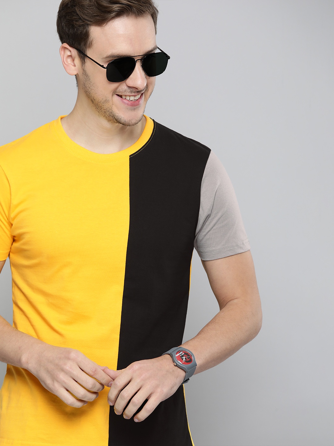 

HERE&NOW Men Mustard Yellow & Black Colourblocked Pure Cotton Casual T-shirt