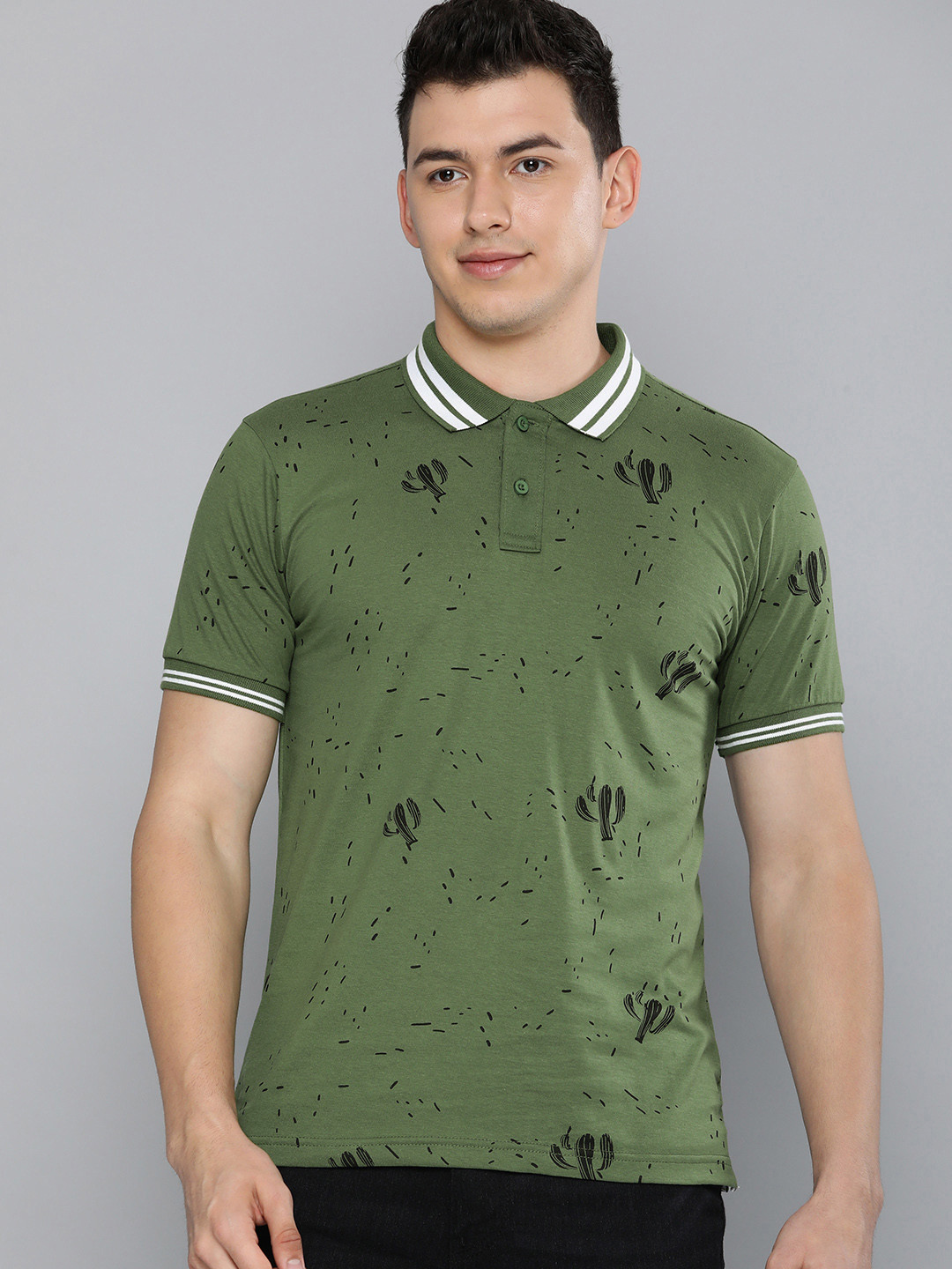 

HERE&NOW Men Olive Green & Black Printed Polo Collar Pure Cotton T-shirt
