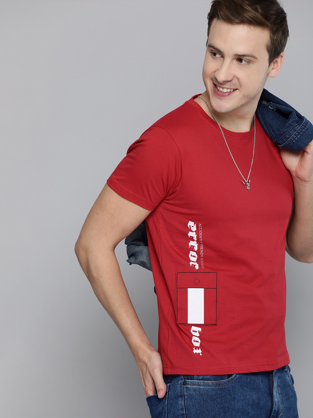 

HERE&NOW Men Red Typography Printed Applique Round Neck Pure Cotton T-shirt