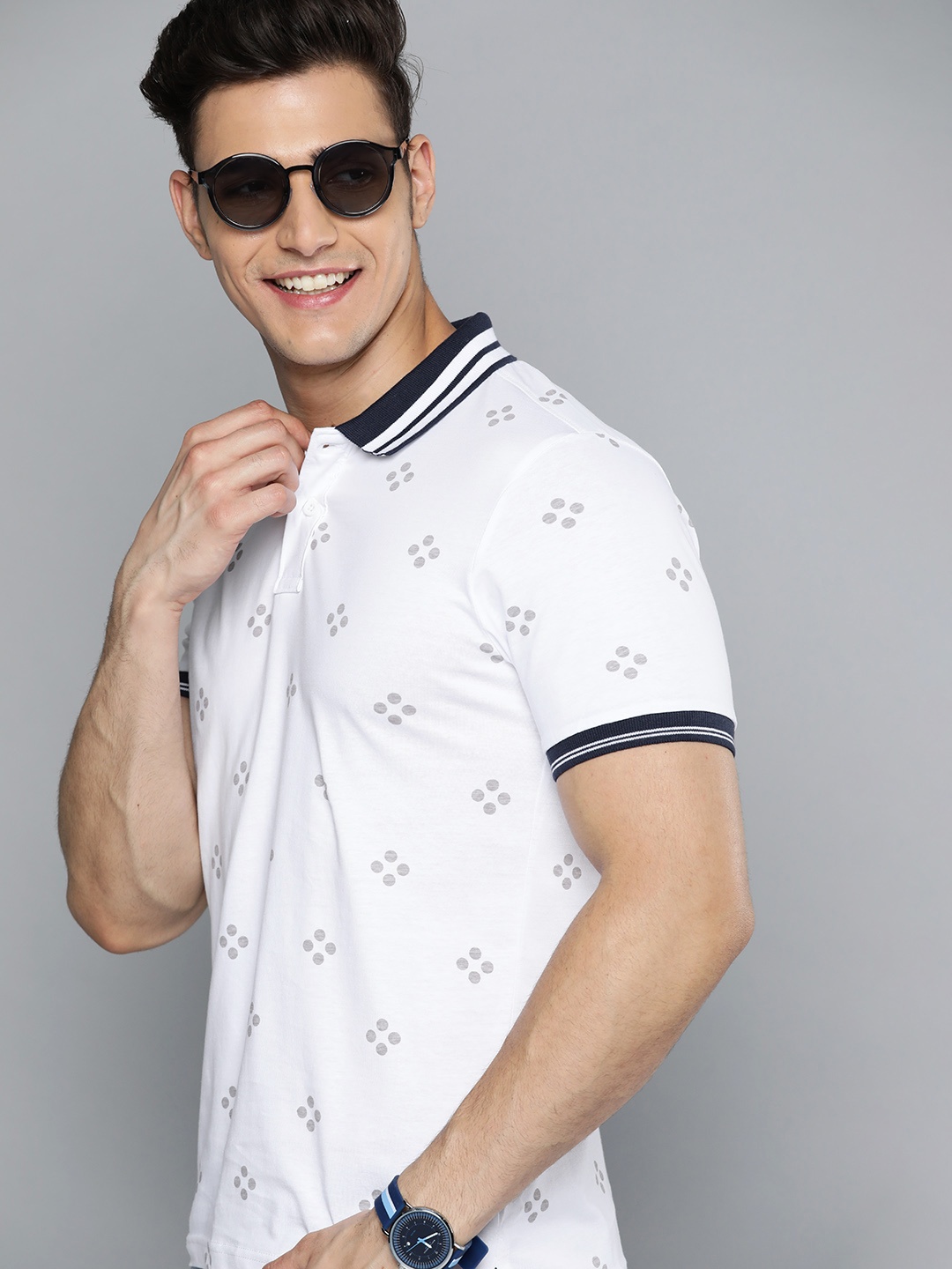 

HERE&NOW Men White & Grey Printed Polo Collar Pure Cotton T-shirt