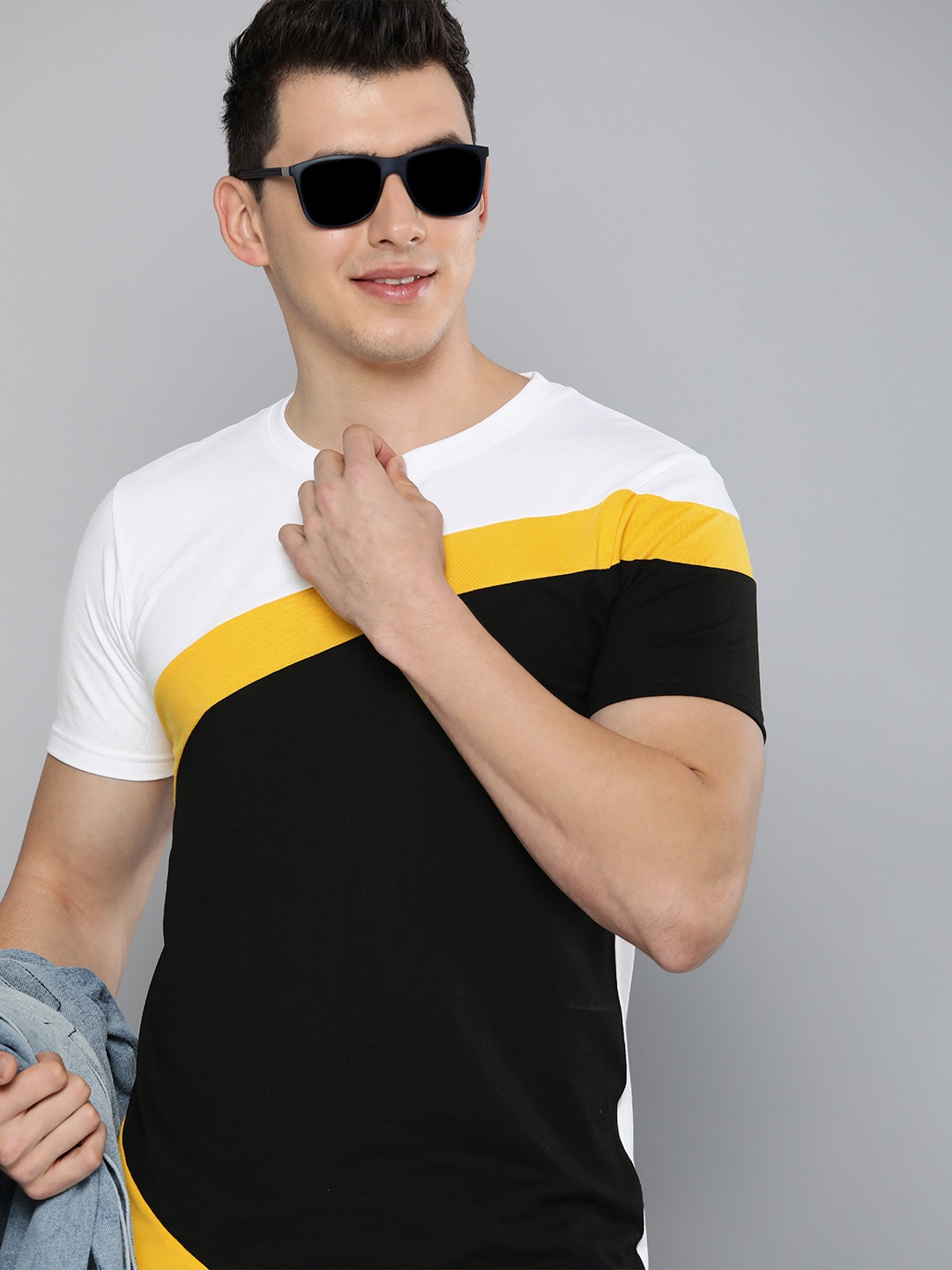 

HERE&NOW Men White & Black Colourblocked Casual T-shirt
