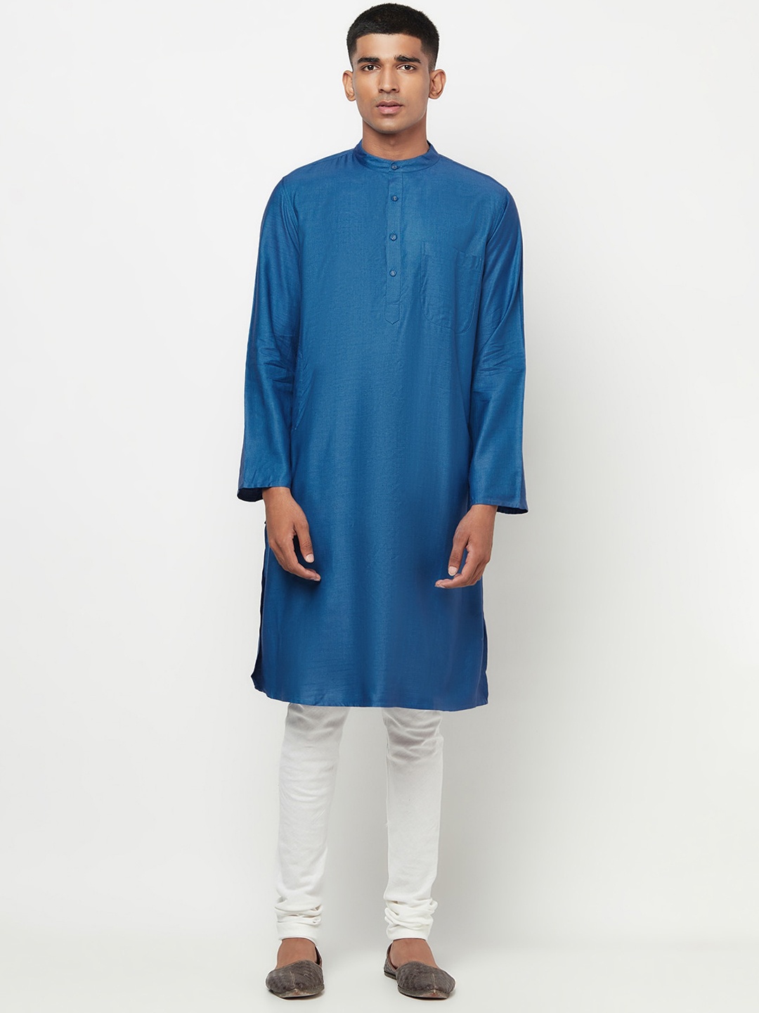 

Fabindia Men Blue Thread Work Kurta