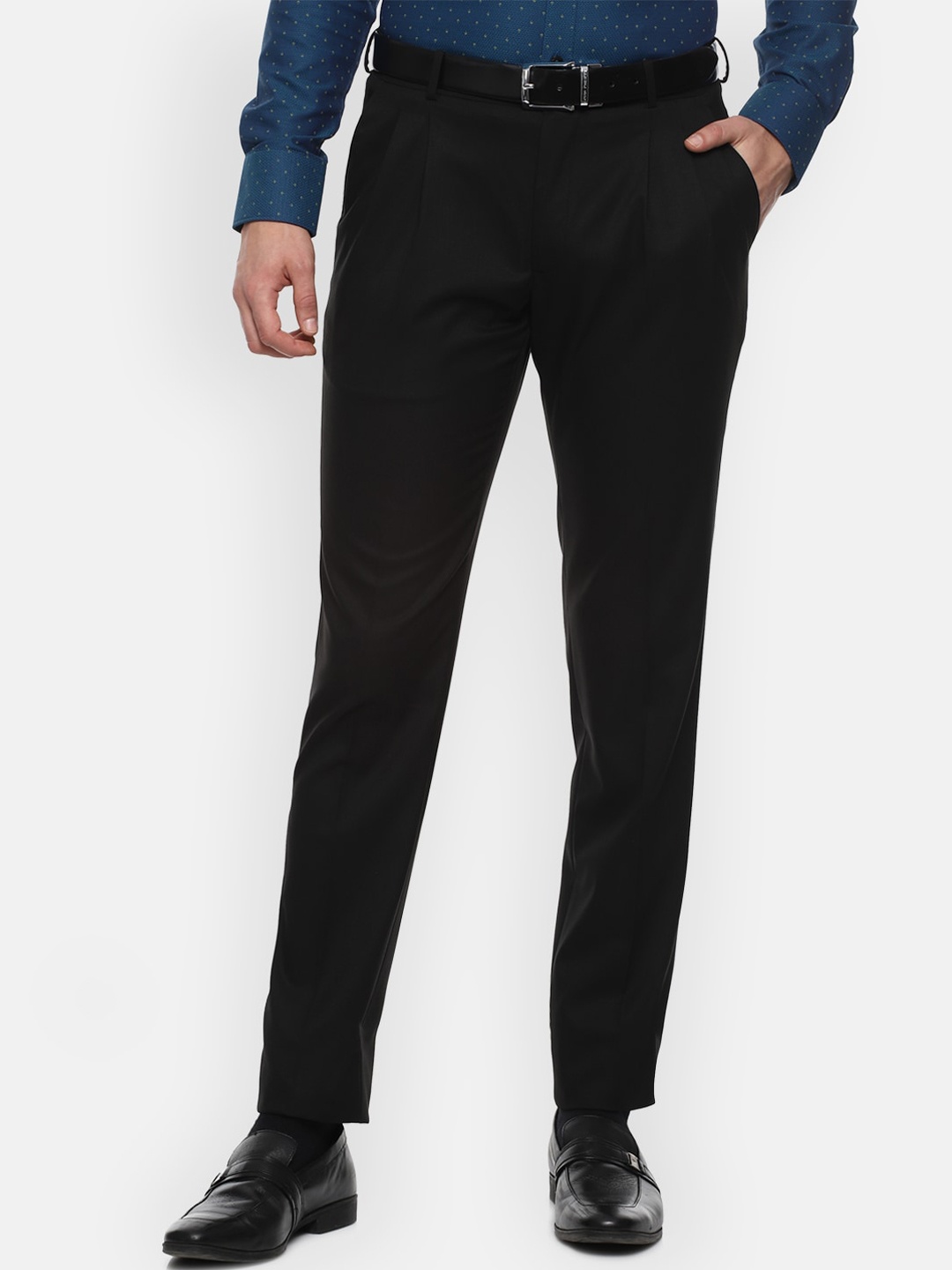 

Louis Philippe Men Black Pleated Formal Trousers