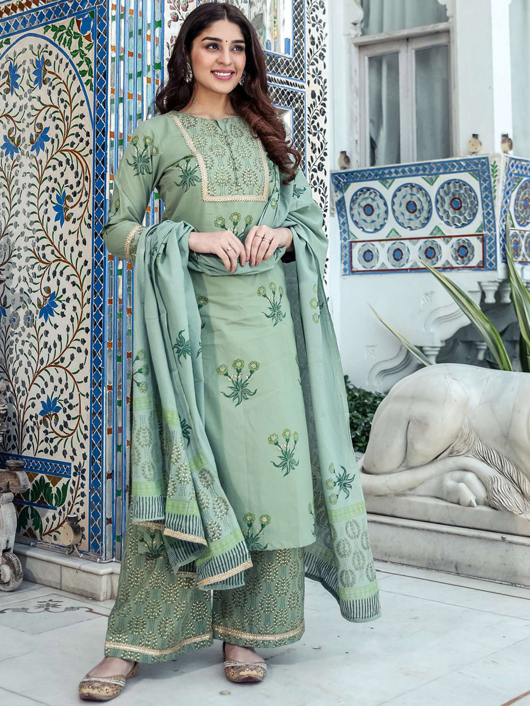 

Lavanya The Label Women Green Floral Printed Pure Cotton Kurta With Palazzos & Dupatta