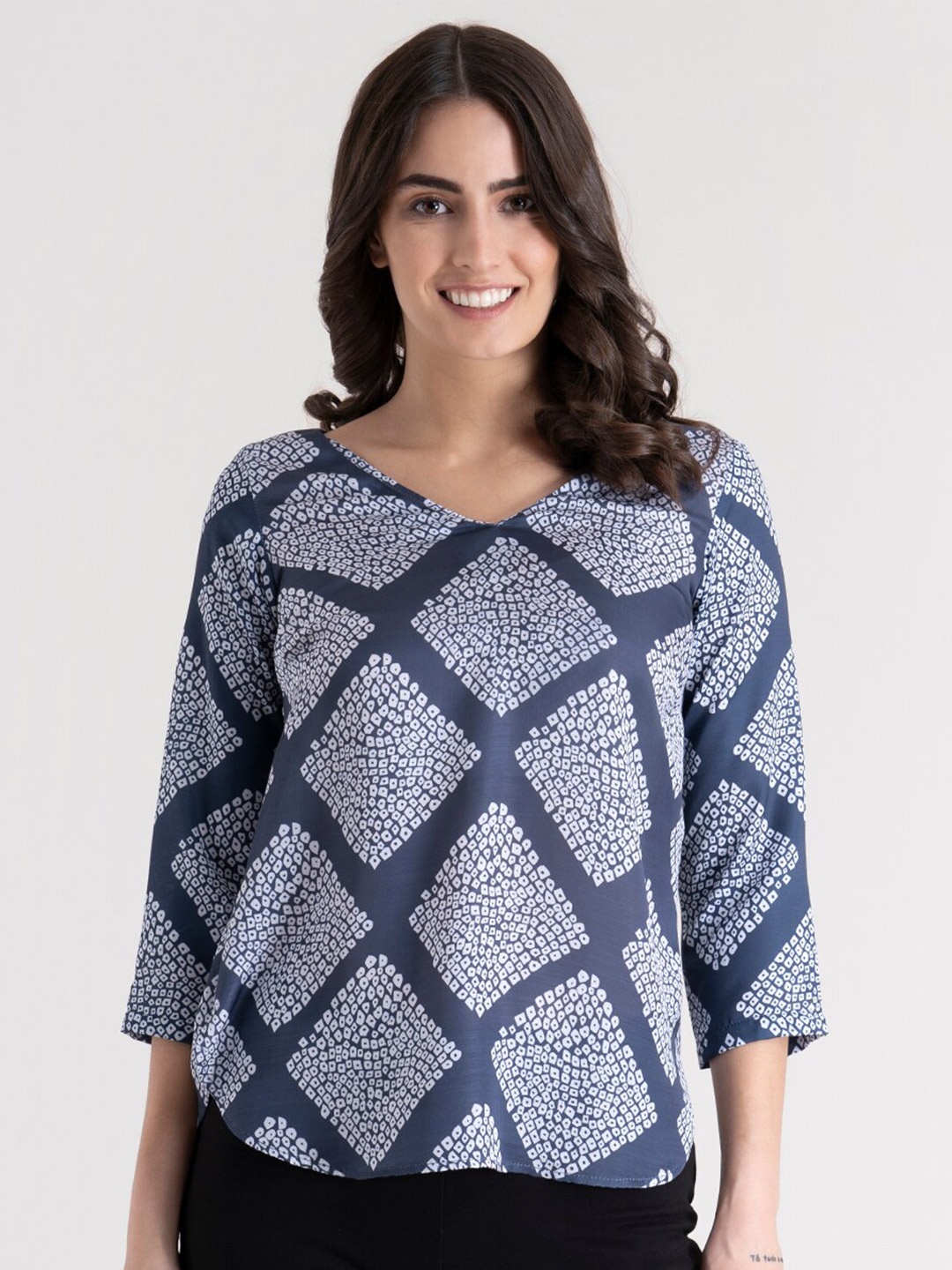 

FableStreet Blue Geometric Satin Regular Top
