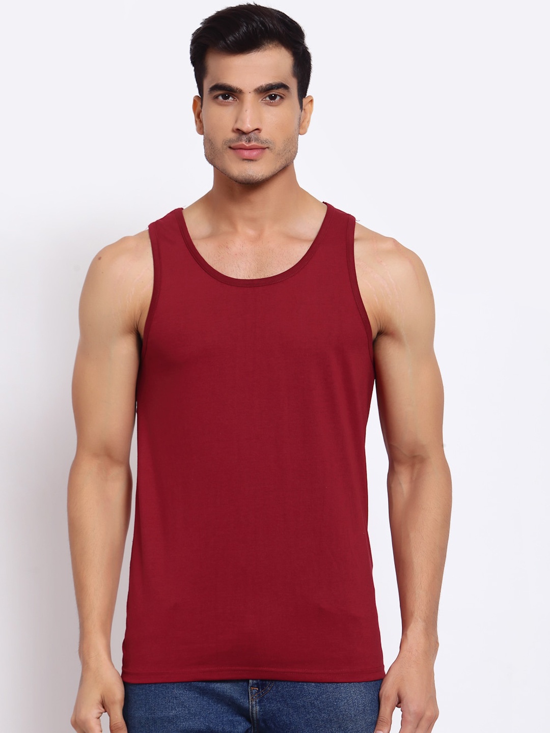 

FERANOID Men Maroon Solid Gym Vest