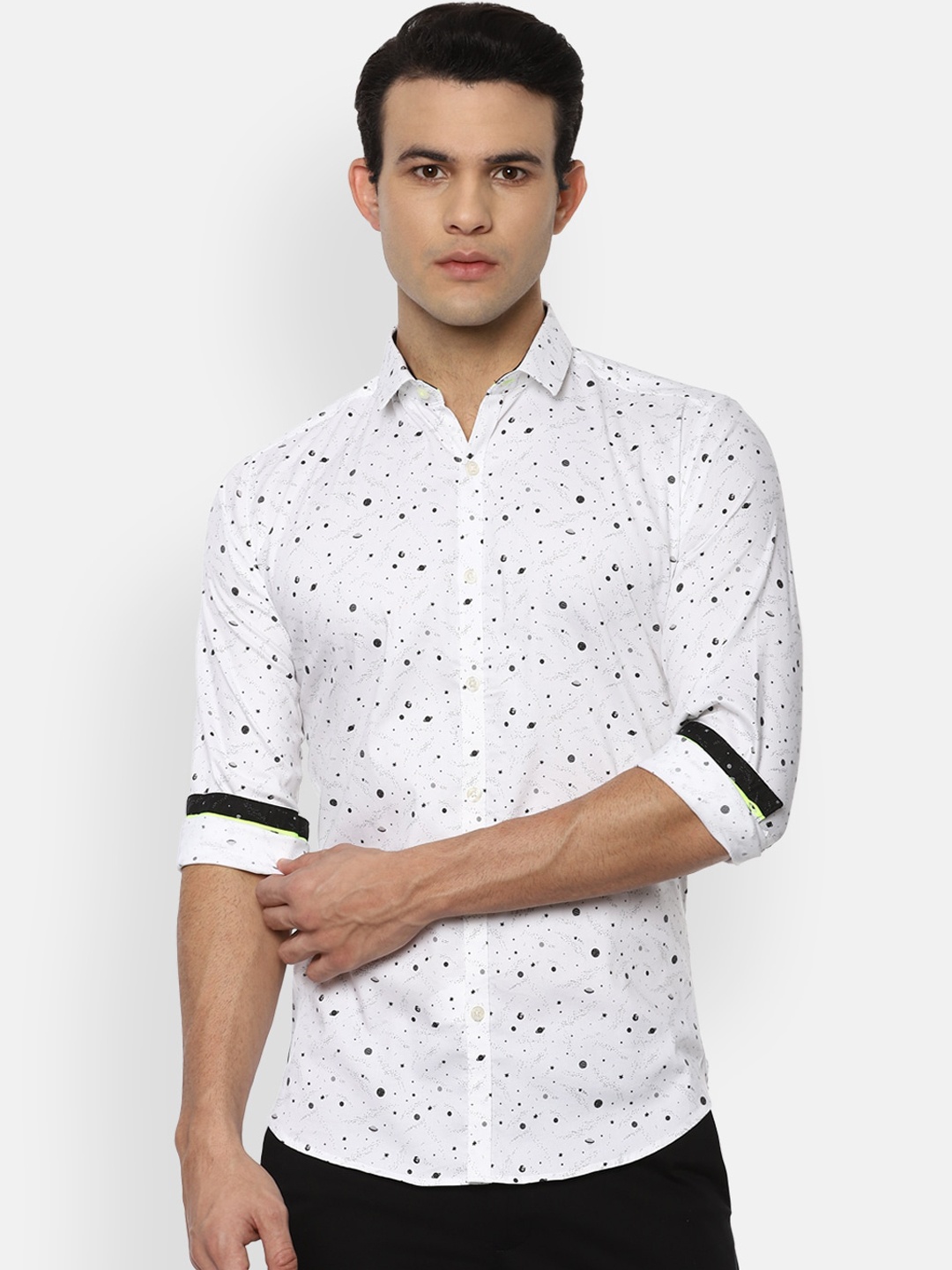 

V Dot Men White Slim Fit Opaque Printed Casual Shirt