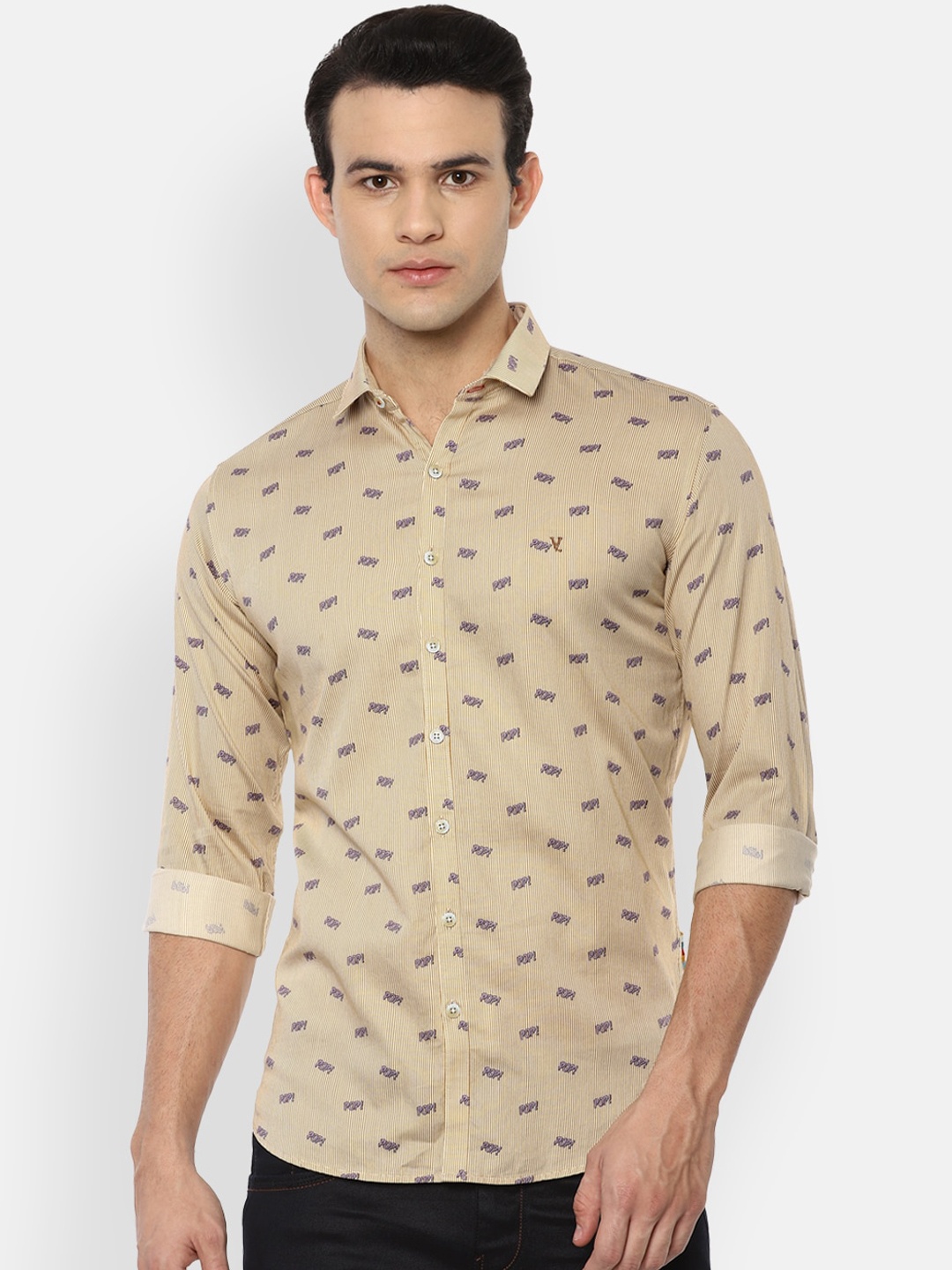 

V Dot Men Beige Slim Fit Opaque Printed Casual Shirt