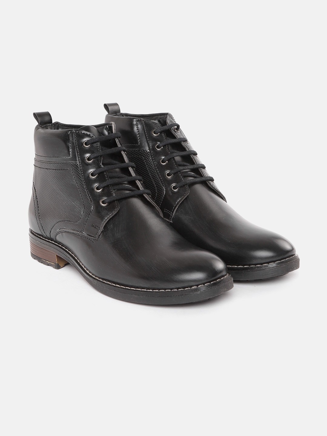 

Roadster Men Black Solid Flat Boots