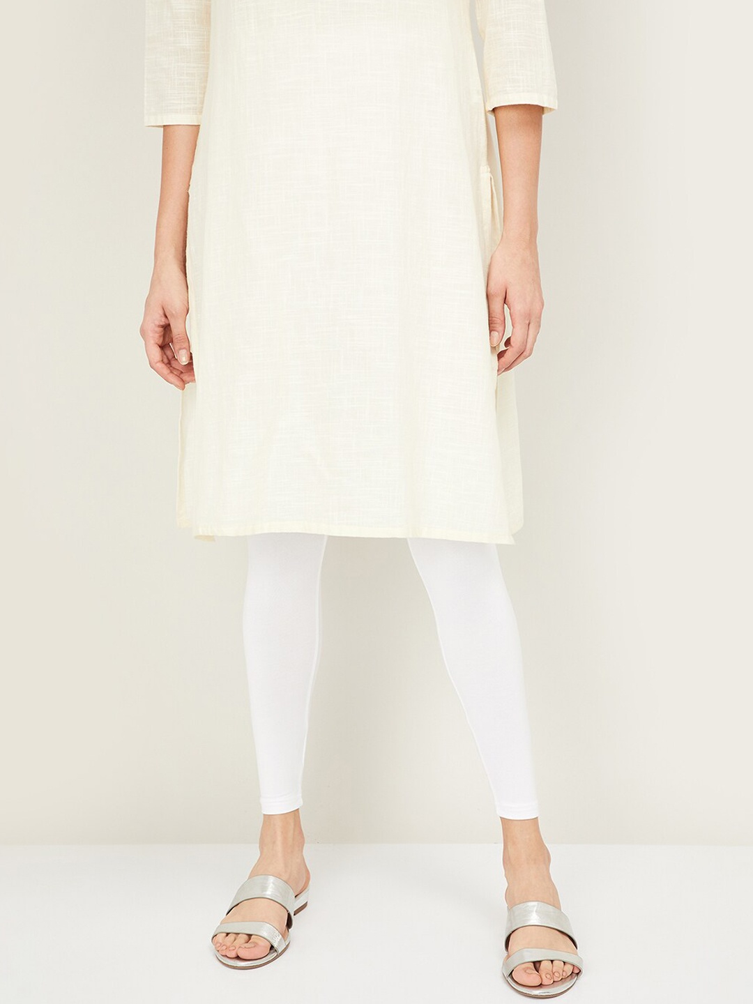 

Melange by Lifestyle Women White Solid Cotton Ankle-Length Leggings