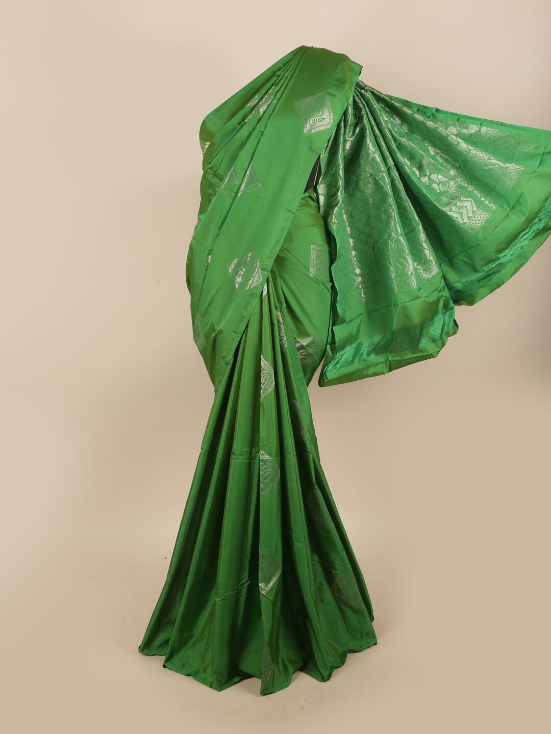 

Pothys Green & Silver-Toned Woven Design Zari Silk Cotton Saree