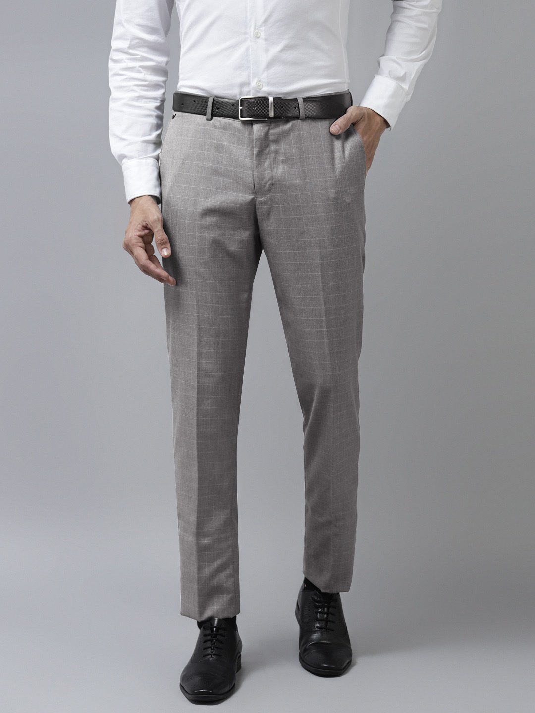 

Blackberrys Men Grey Checked Low-Rise Formal Trousers