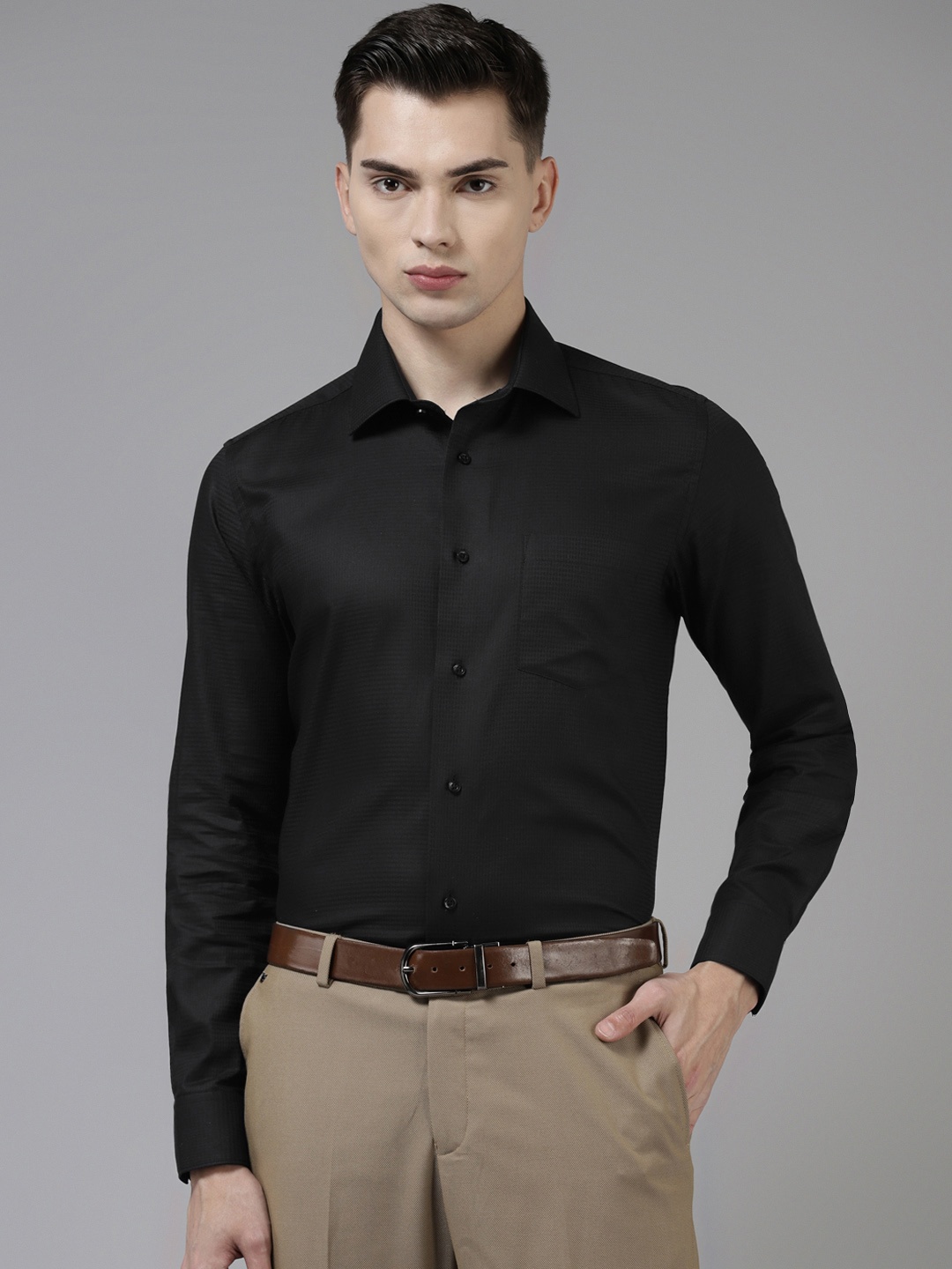 

Blackberrys Men Black Pure Cotton Self Design Slim Fit Formal Shirt