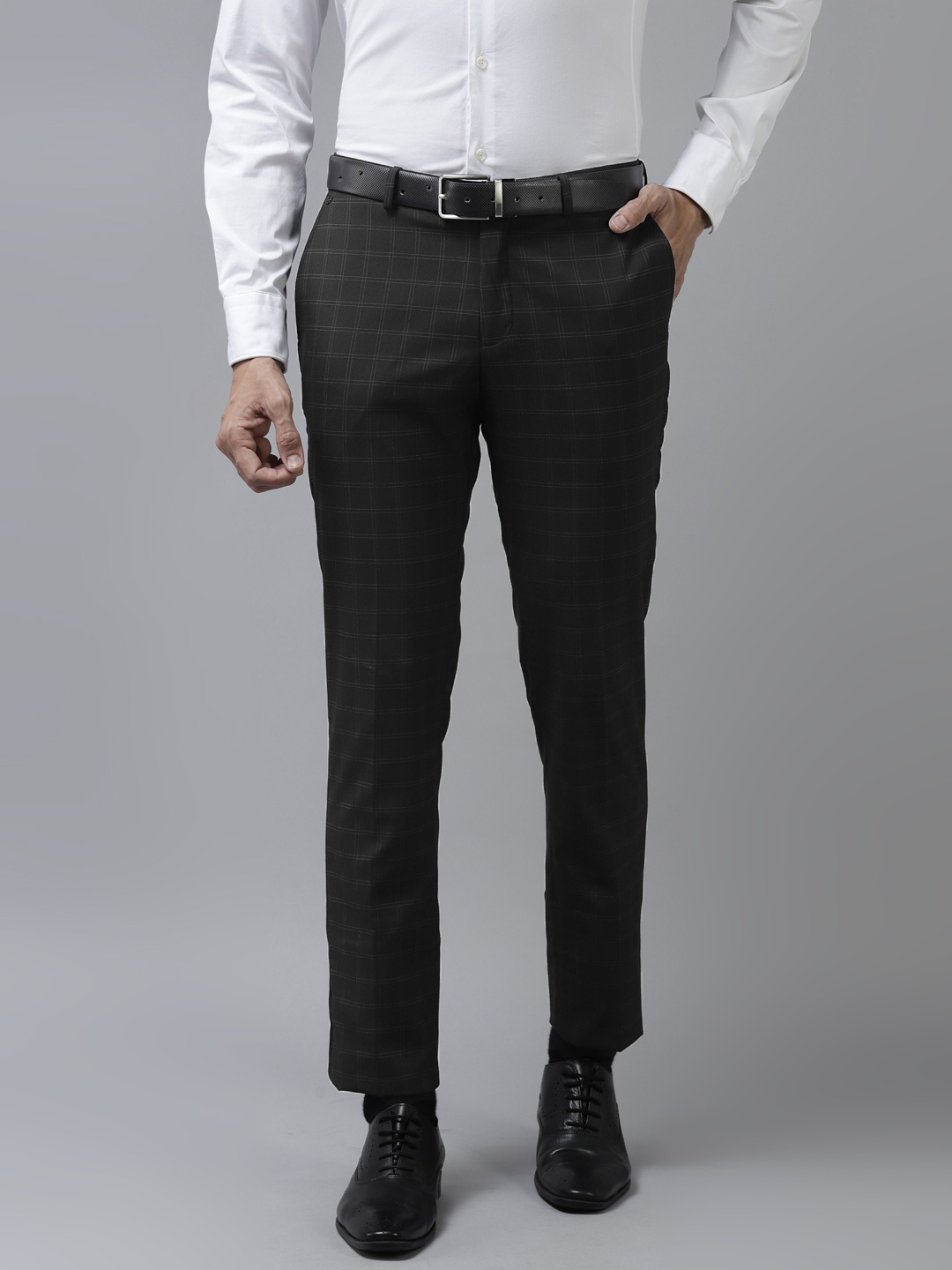 

Blackberrys Men Black Checked Low-Rise B-91 Regular Fit Formal Trousers
