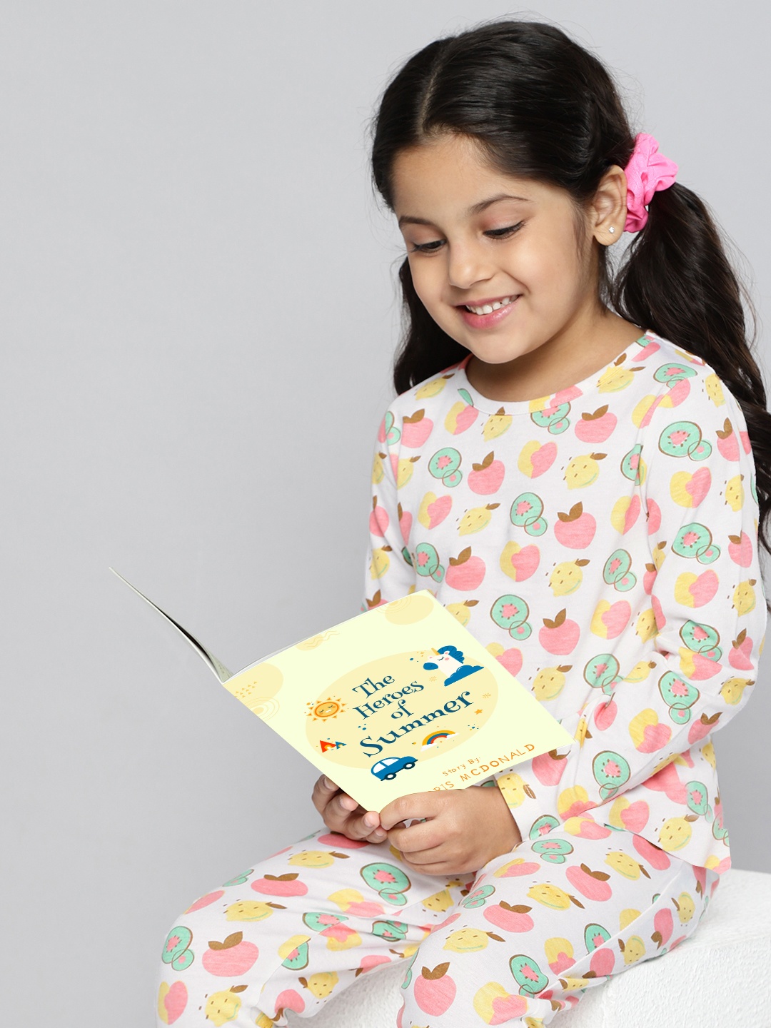 

HERE&NOW Girls White & Peach-Coloured Pure Cotton Fruits Print Pyjamas Set