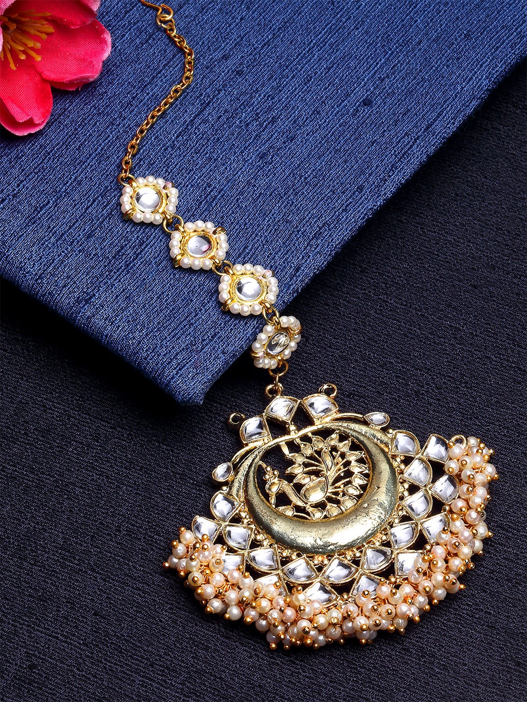 

KARATCART Gold-Plated White Kundan-Studded & Pearl Beaded Handcrafted Maang Tikka