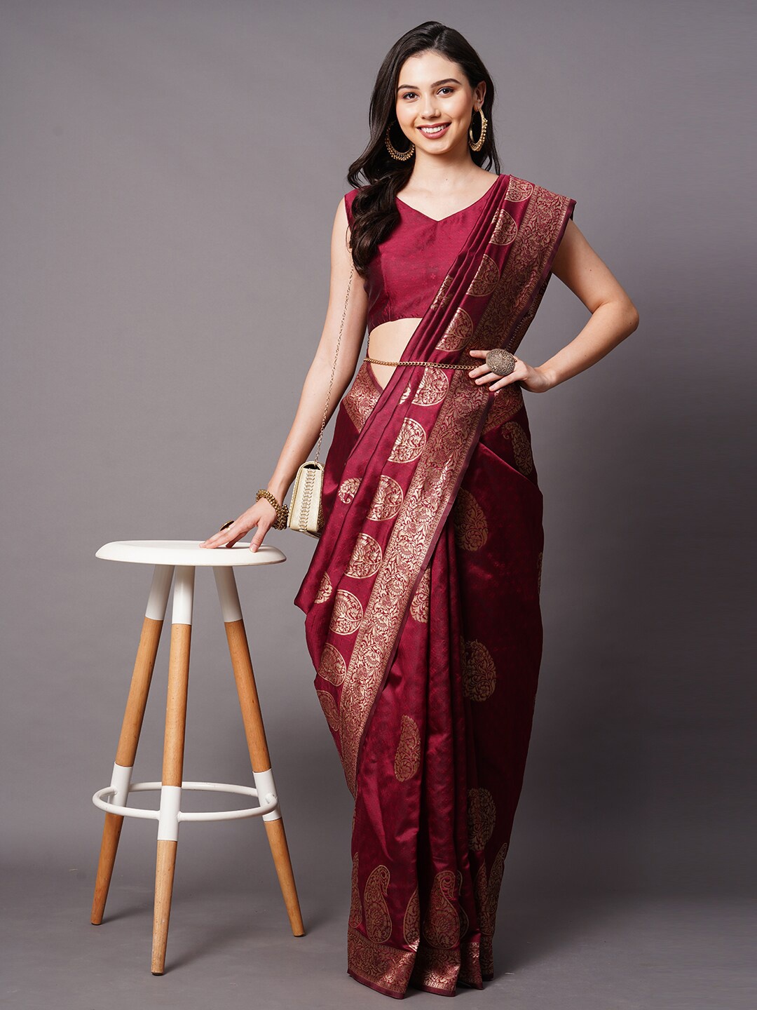 

Mitera Maroon & Gold-Toned Woven Design Zari Silk Blend Banarasi Saree