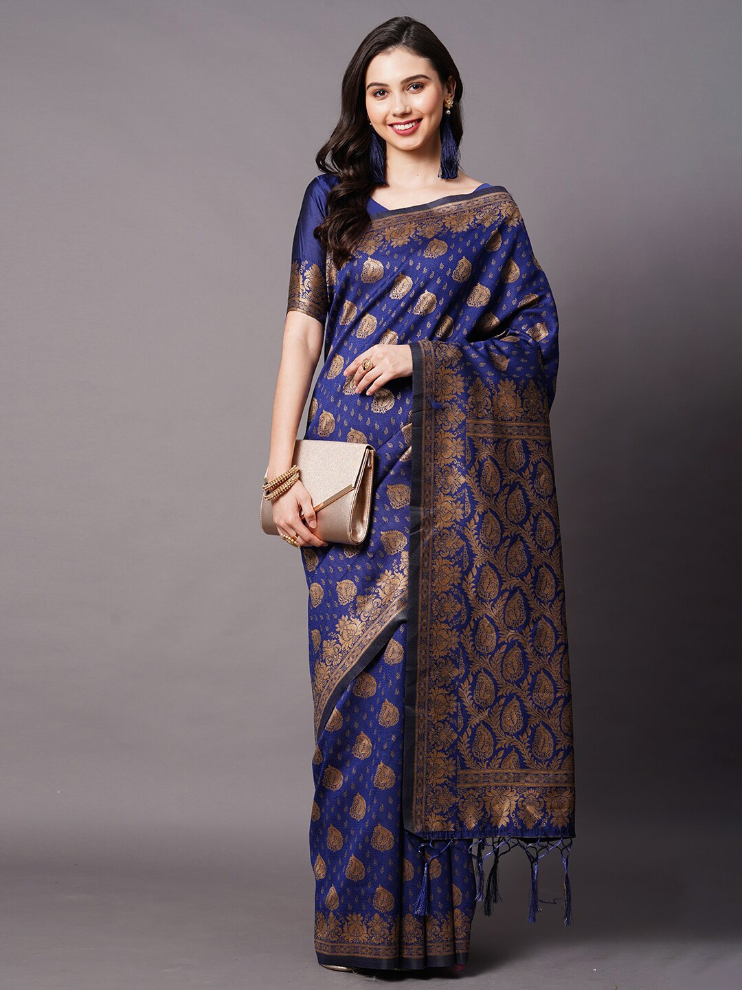 

Mitera Navy Blue & Gold-Toned Woven Design Silk Blend Baluchari Saree