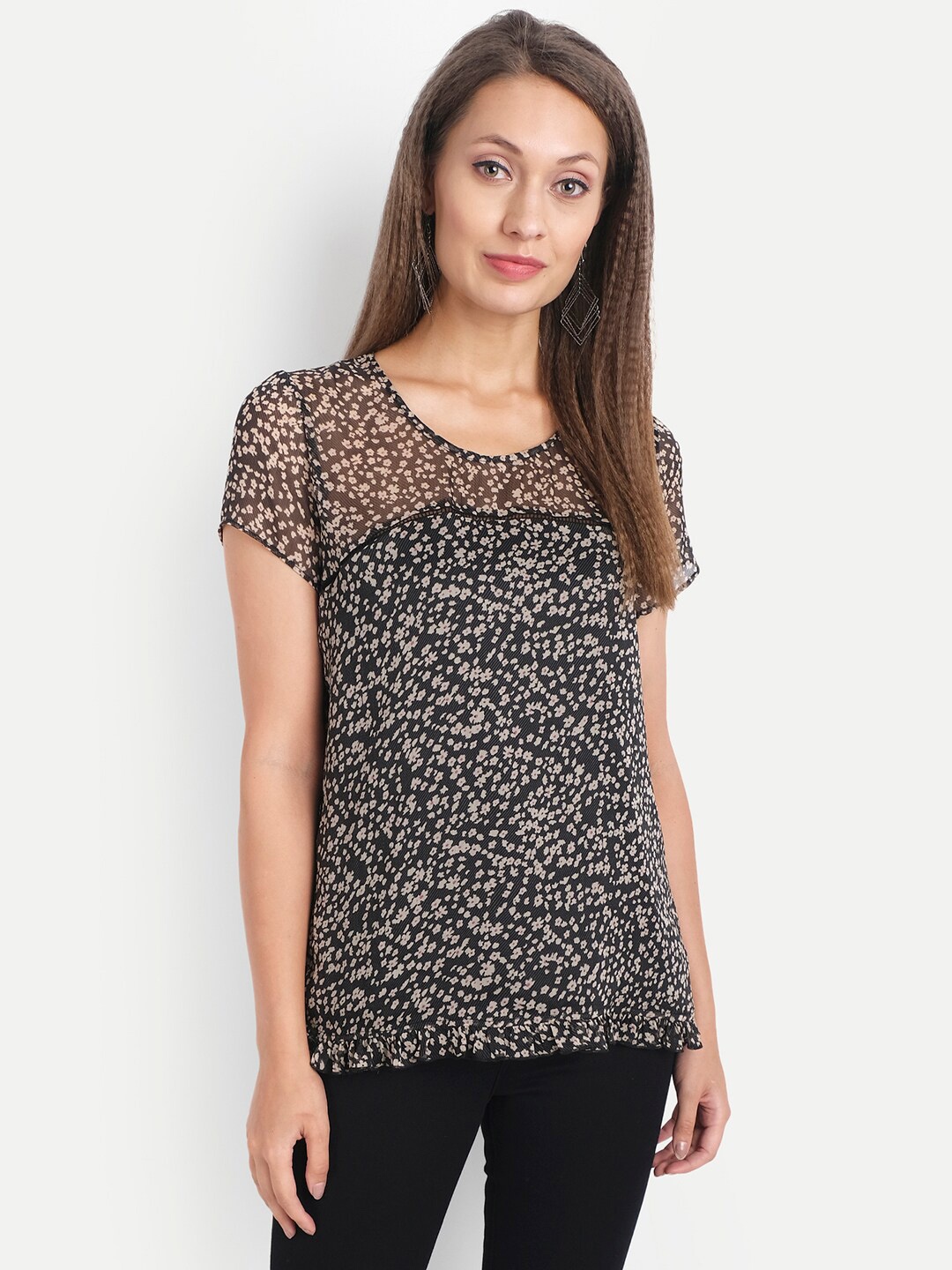 

LY2 Black & White Floral Printed Chiffon Top