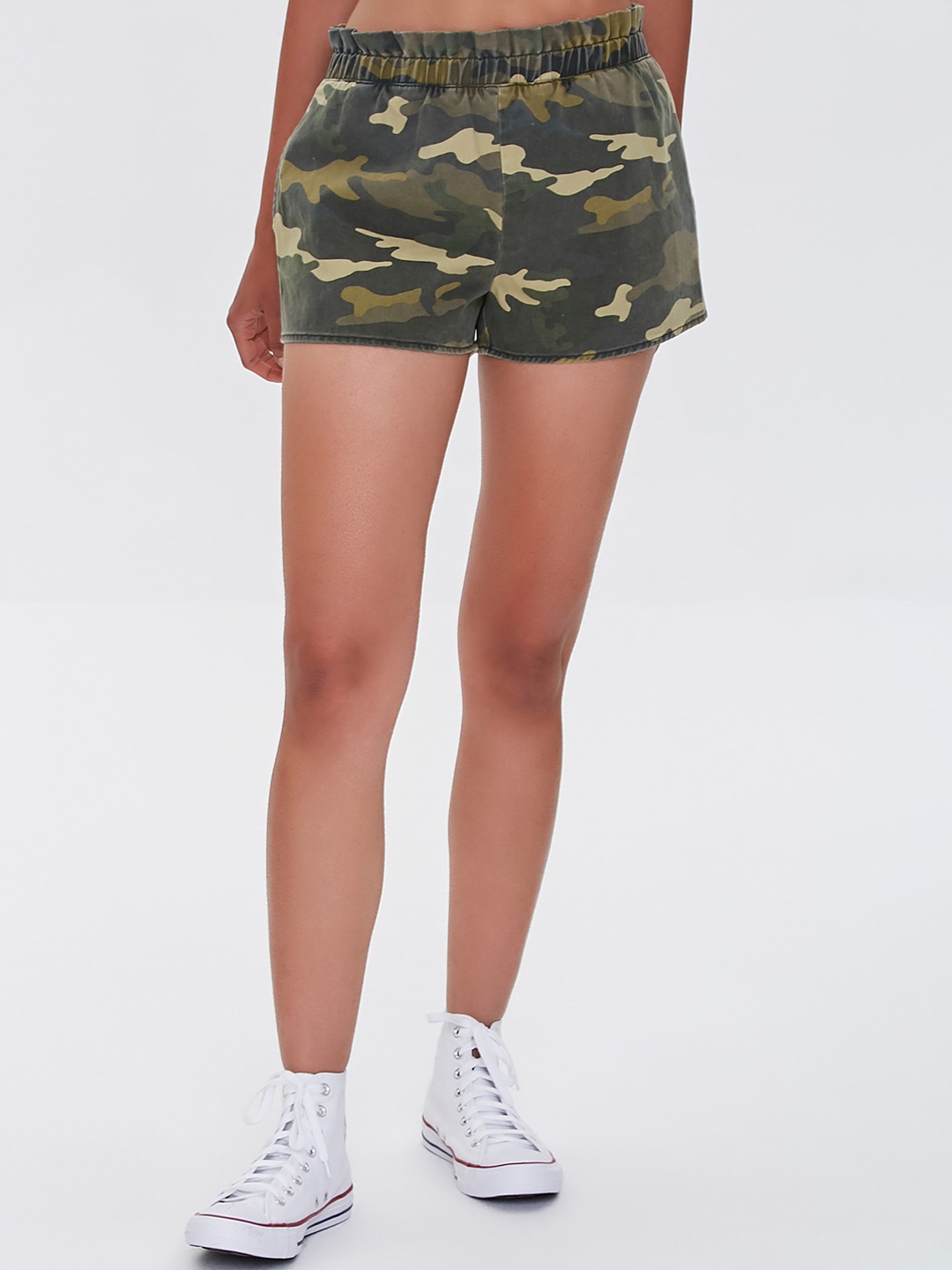 

FOREVER 21 Women Olive Green Camouflage Printed Pure Cotton Paperbag Shorts