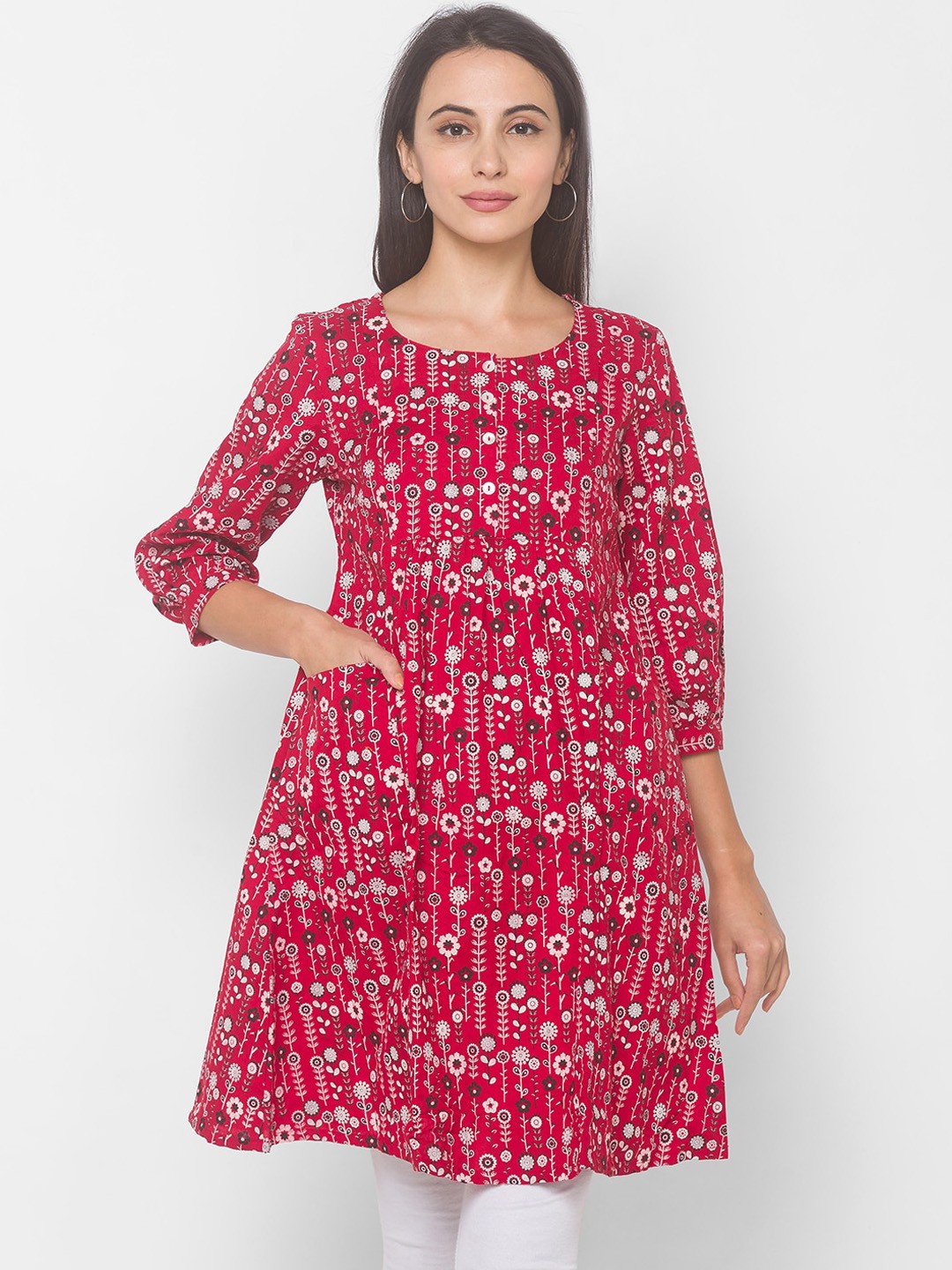 

Globus Women Red & White Ethnic Printed Kurta