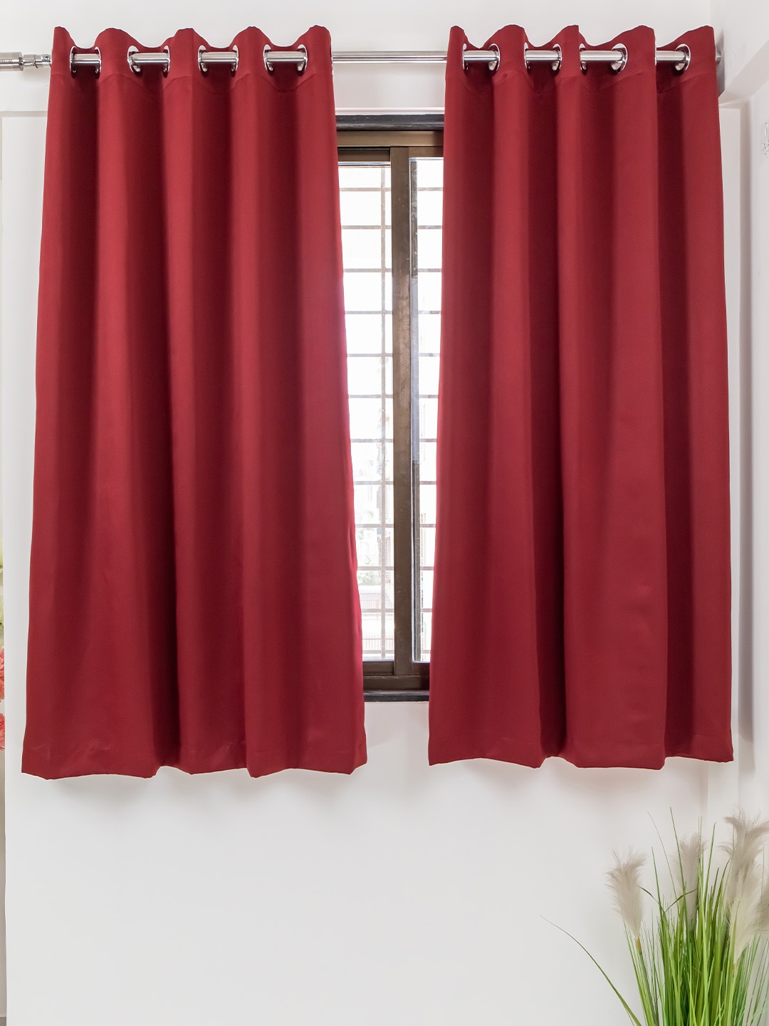

Livpure Smart Maroon Set of 2 Black Out Window Curtain