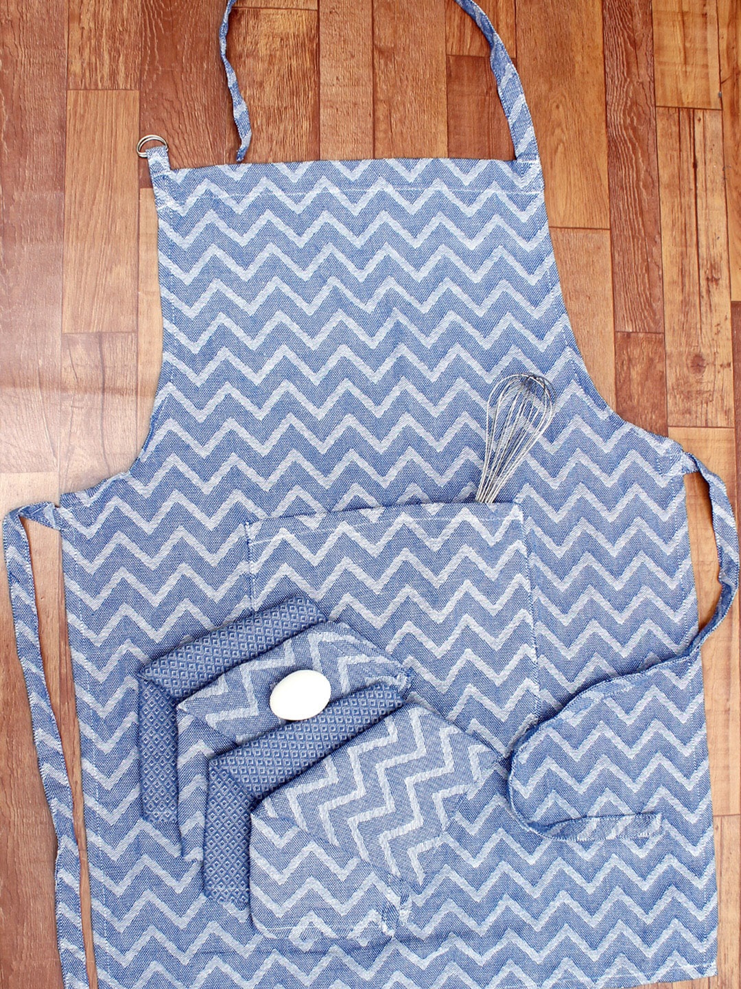 

AVI Living Purple & White Pack Of 5 GSM 1600 Apron & Kitchen Towels