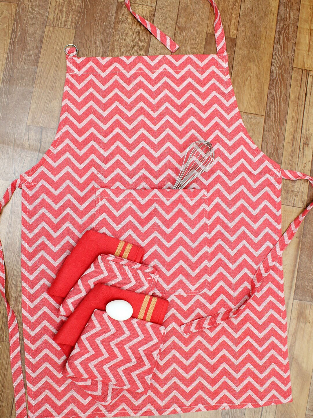 

AVI Living Red Pack of 5 Apron & Kitchen Towel Set