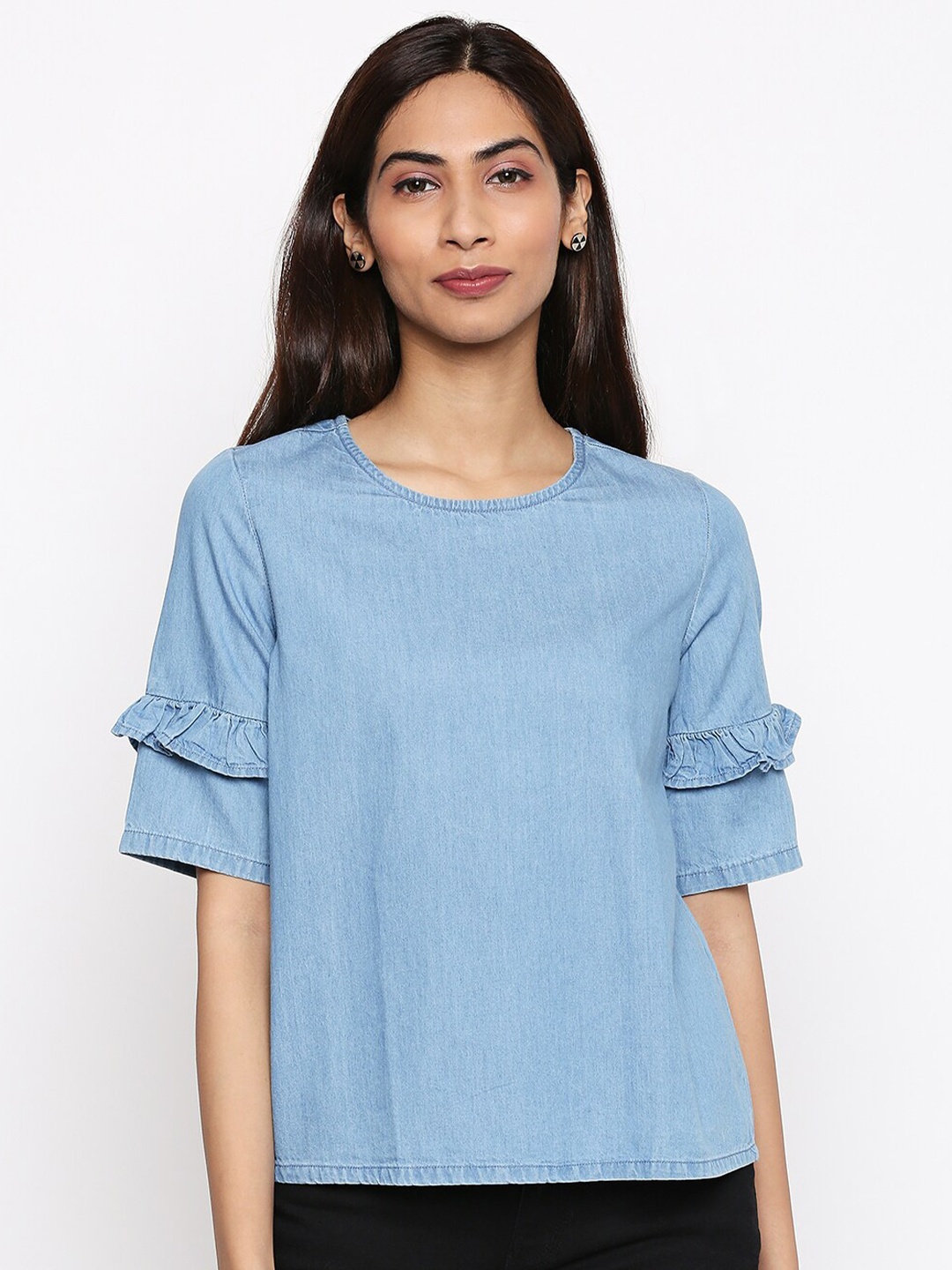 

People Women Blue Solid Regular Top