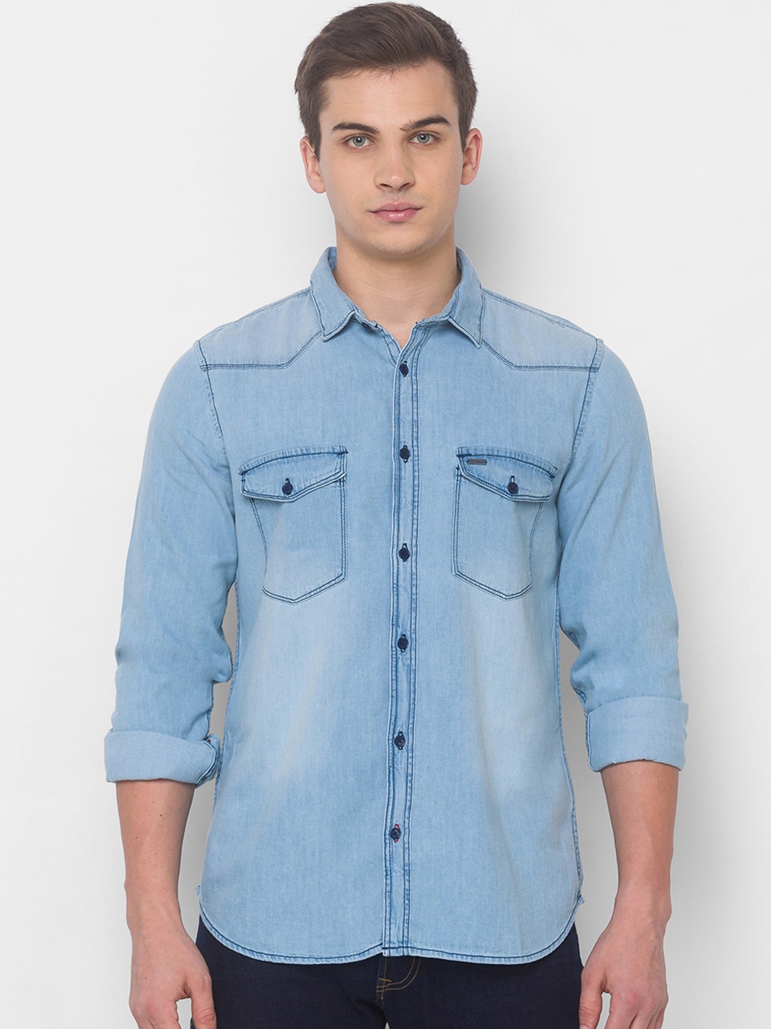 

Globus Men Blue Faded Casual Shirt