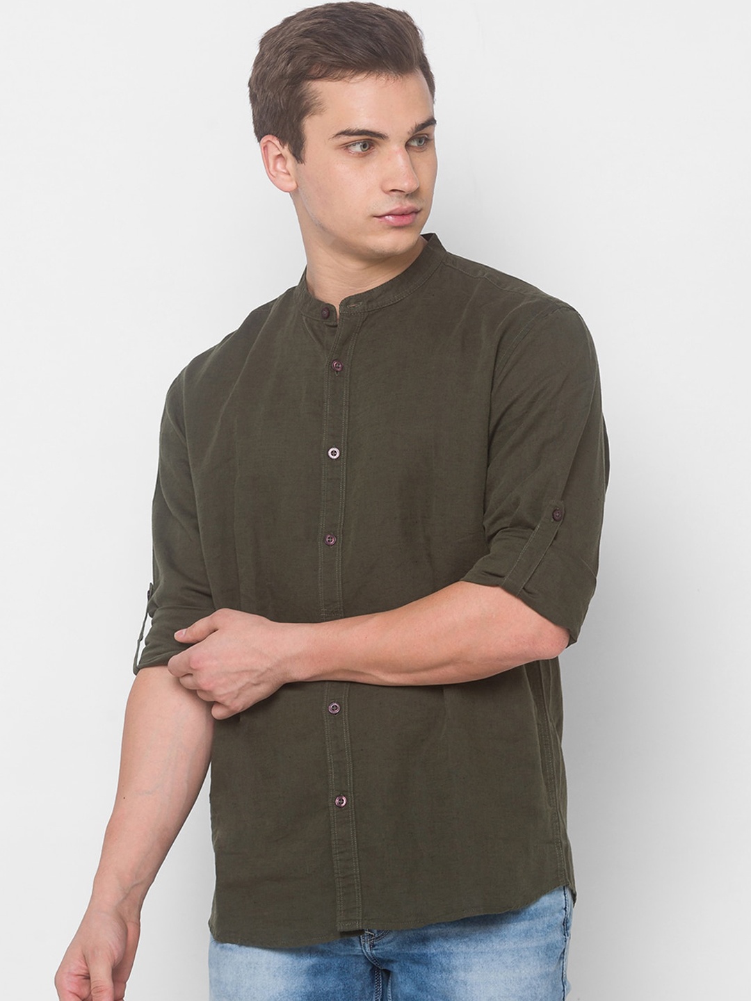 

Globus Men Green Solid Casual Shirt