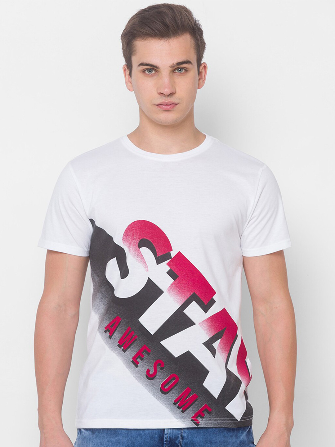 

Globus Men White Printed Applique T-shirt