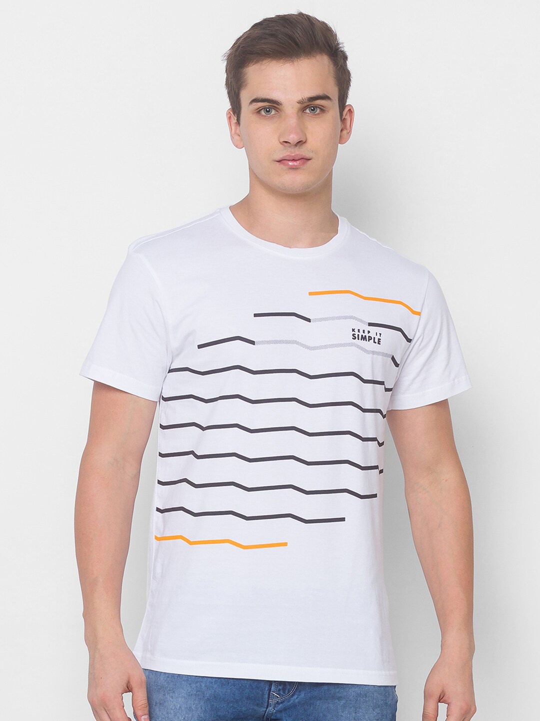 

Globus Men White Printed Pockets T-shirt