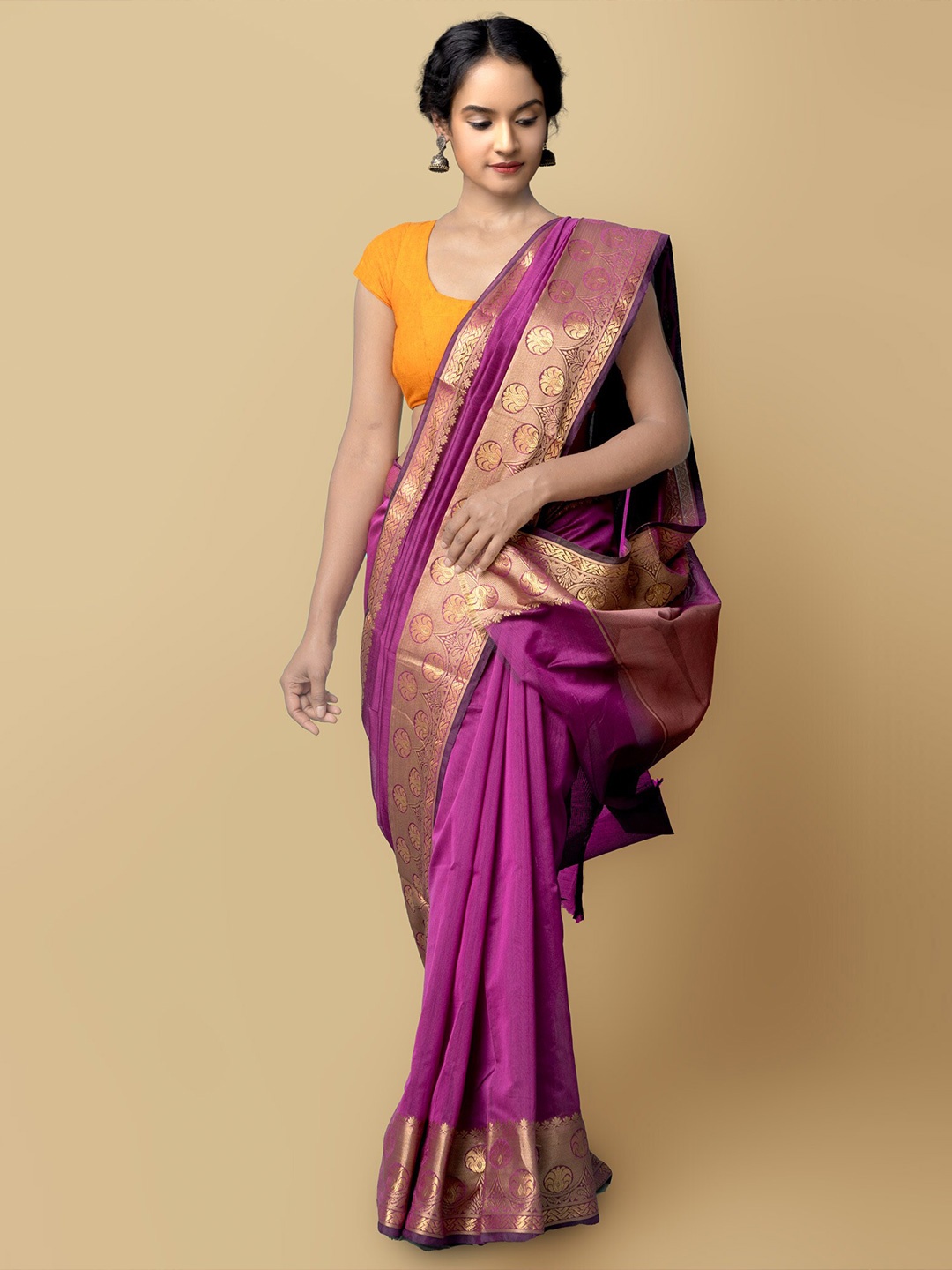 

Unnati Silks Women Purple & Gold-Toned Bangalore Sico Saree