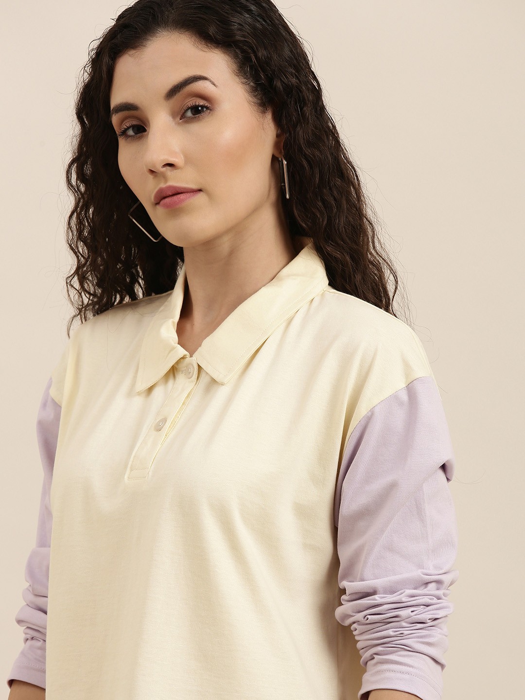 

Difference of Opinion Women Cream-Coloured Colourblocked Boxy T-shirt