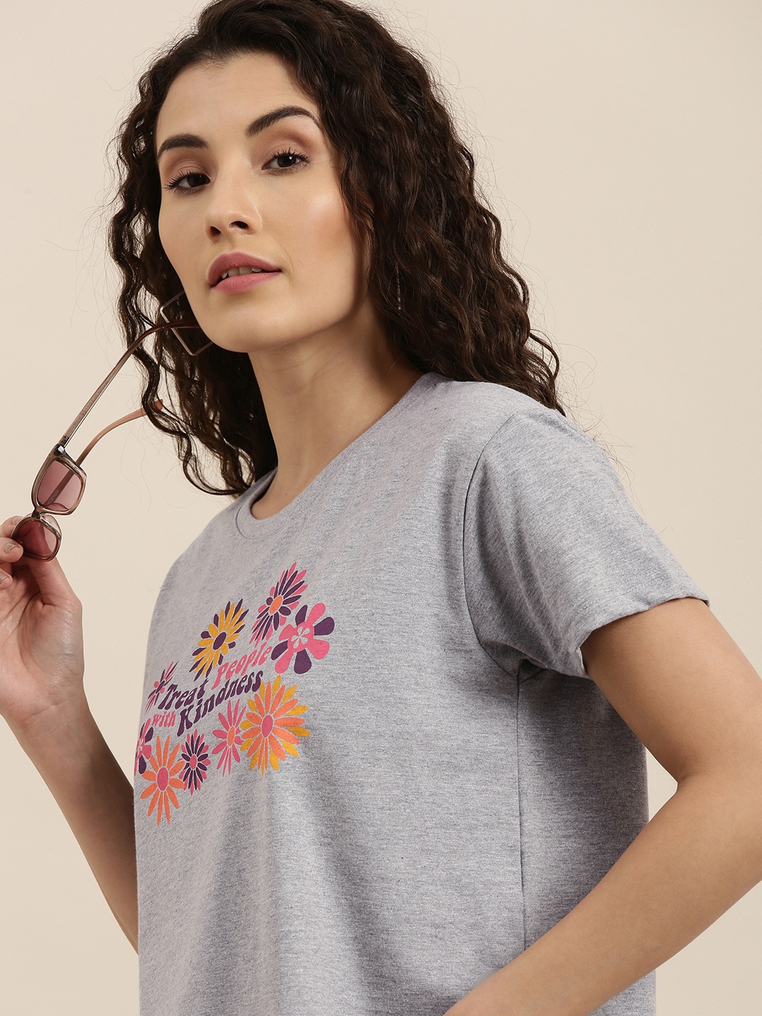 

Difference of Opinion Women Grey Melange Floral Printed Boxy T-shirt