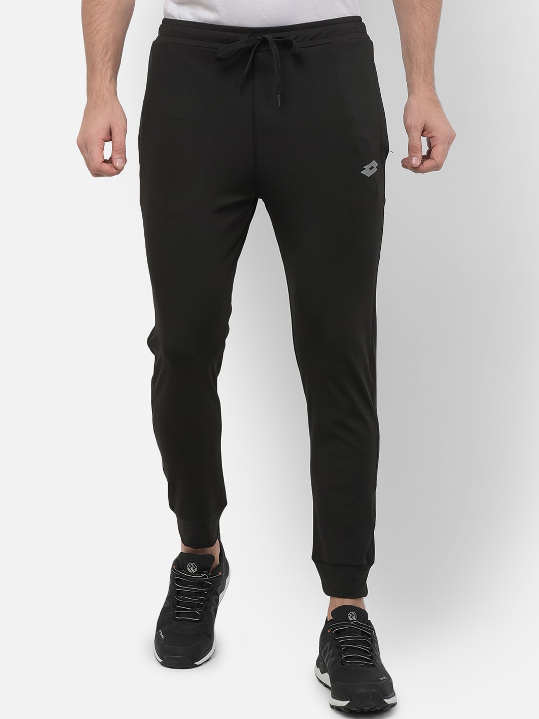 

Lotto Men Black Solid Regular-Fit Joggers