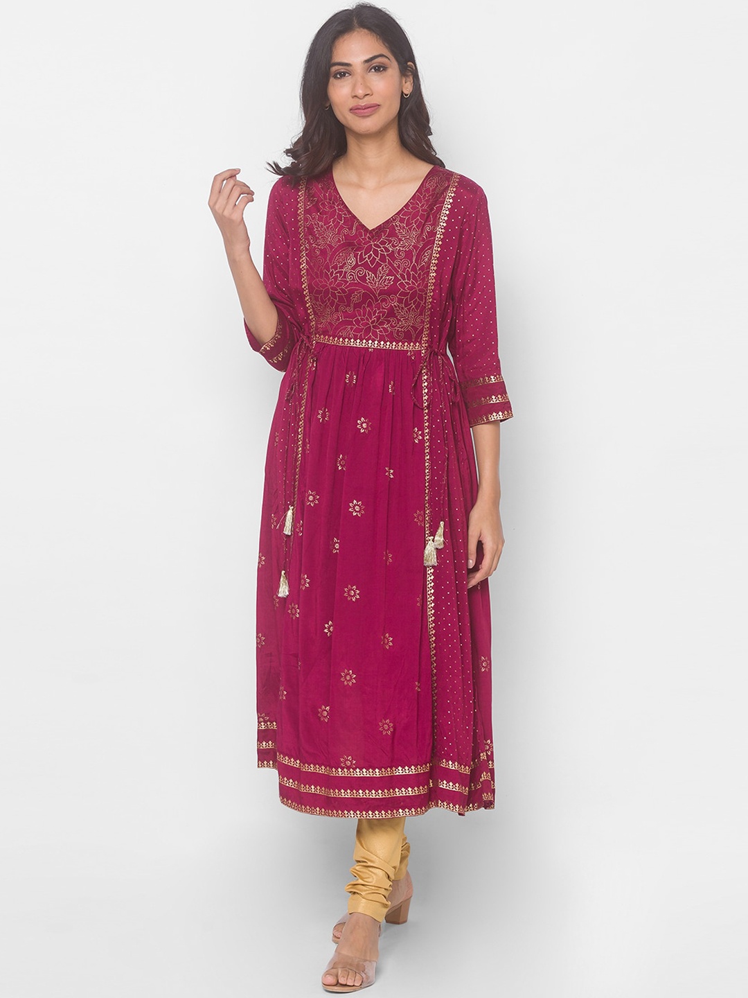 

Globus Women Magenta & Gold-Toned Ethnic Motifs Printed Gotta Patti Anarkali Kurta