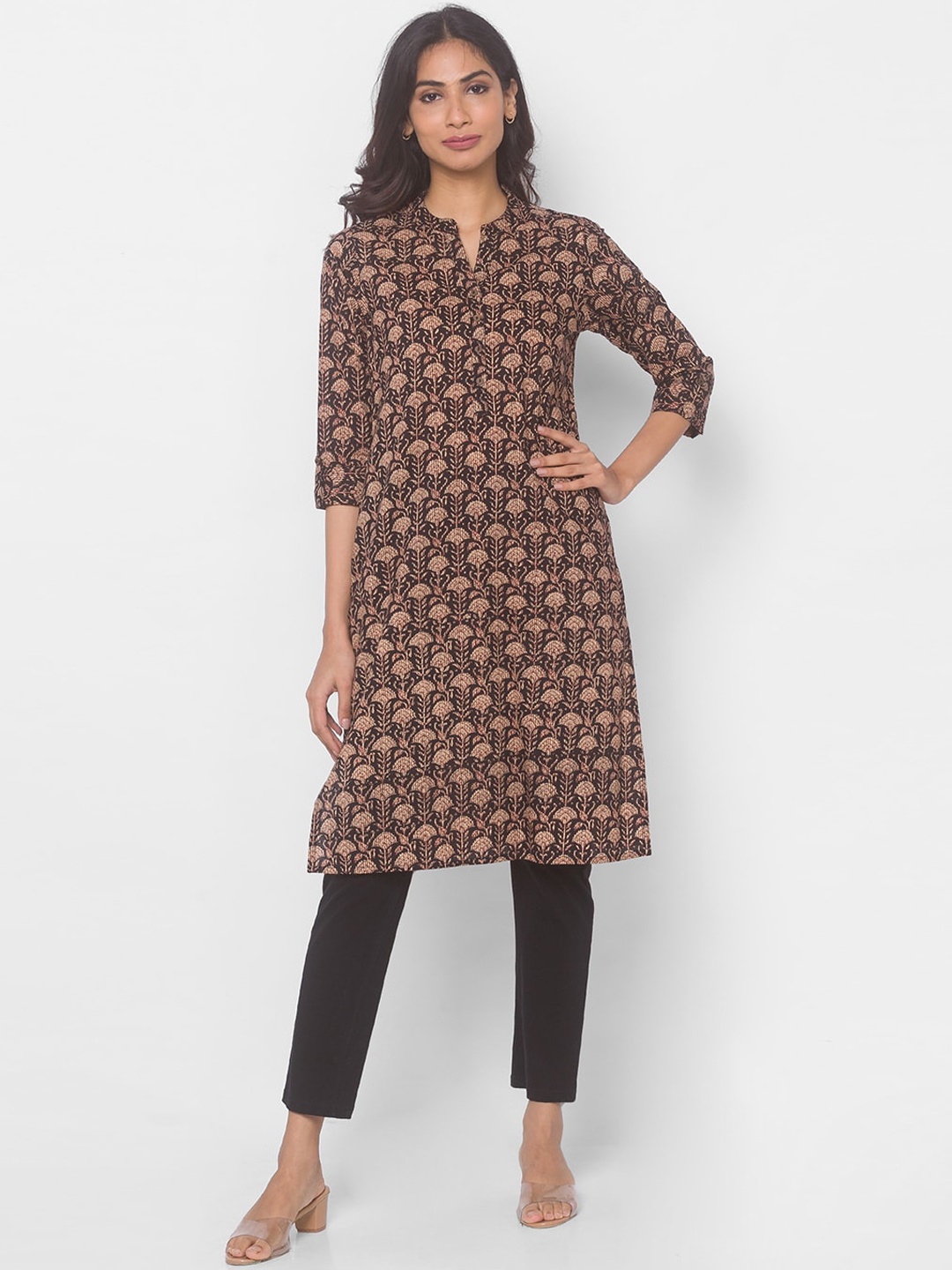 

Globus Women Grey Ethnic Motifs Printed Kurta